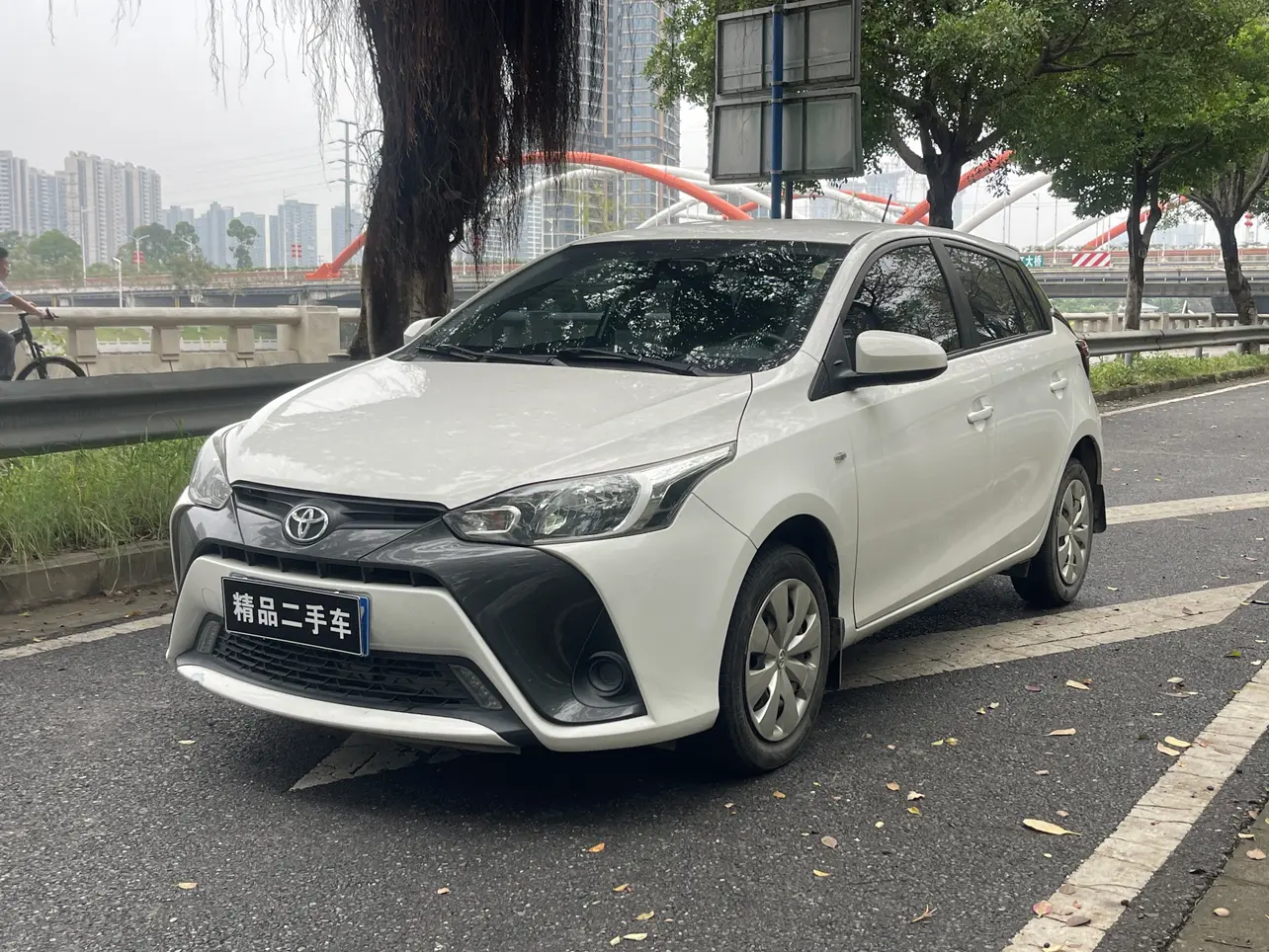 Toyota Yaris L