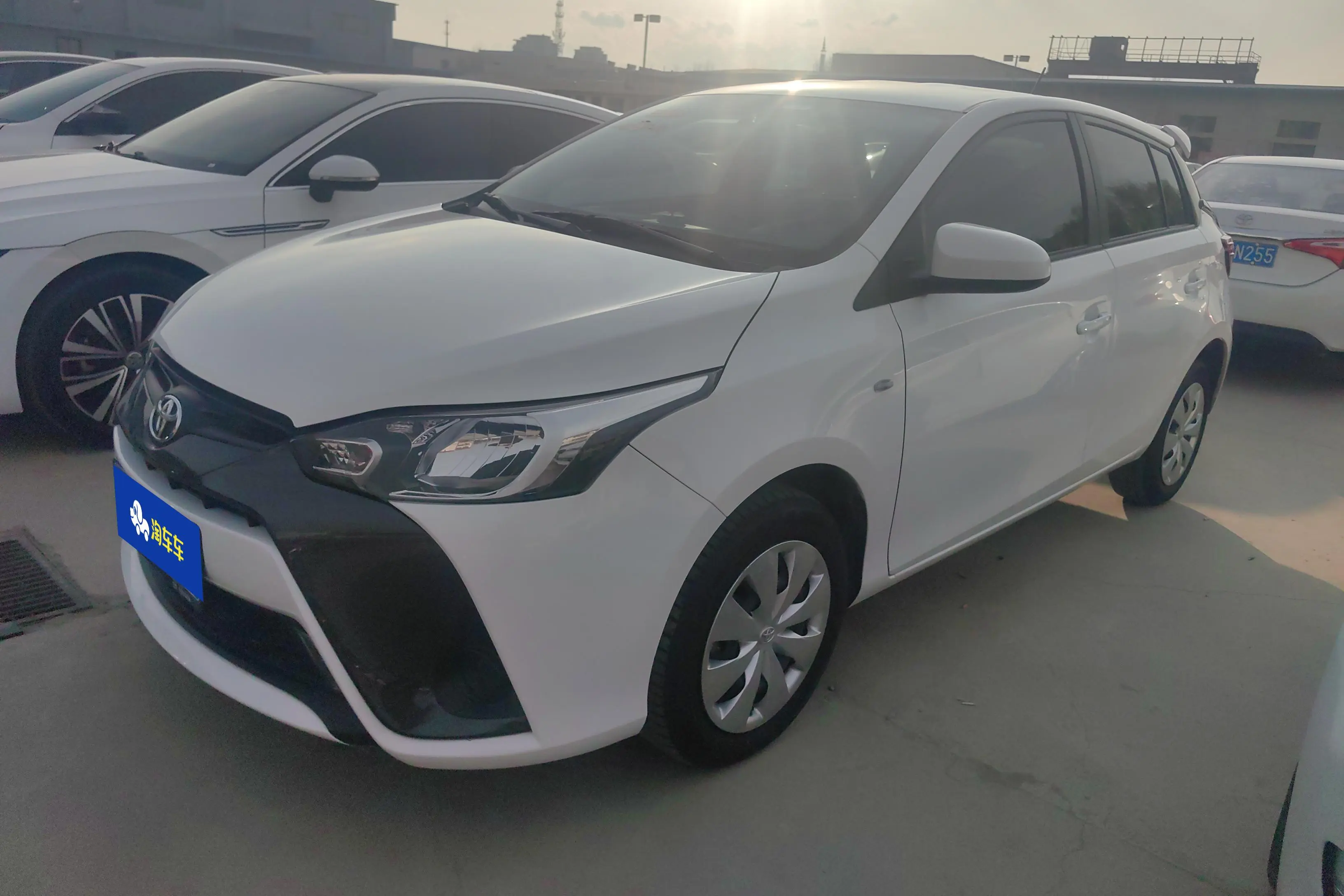 Toyota Yaris L
