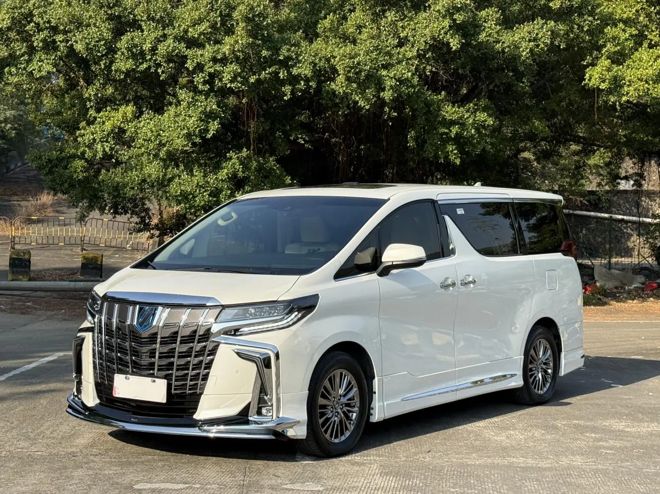 Toyota Crown Wellfire