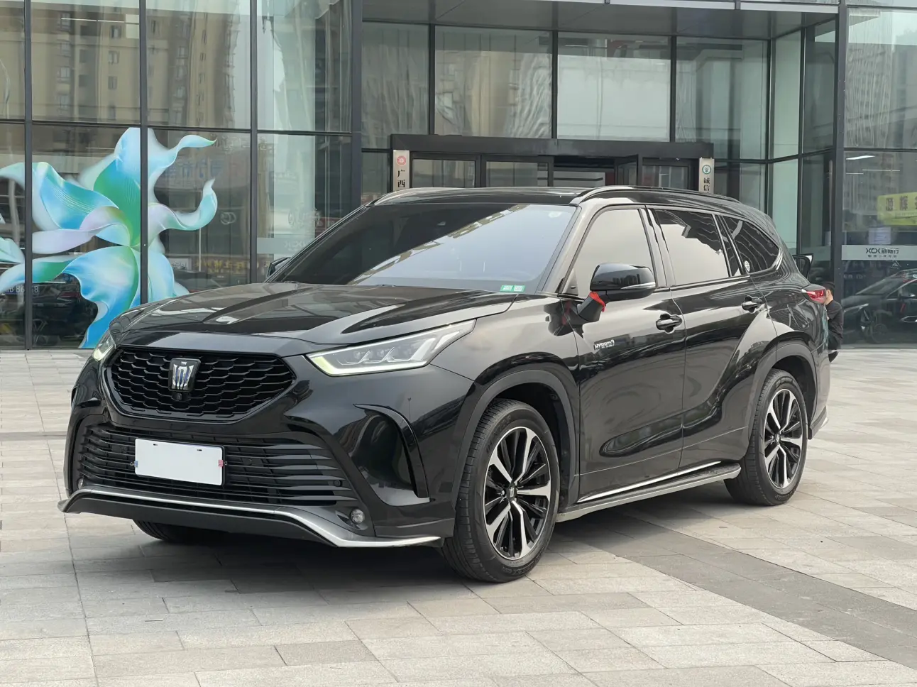 Toyota Crown Kluger