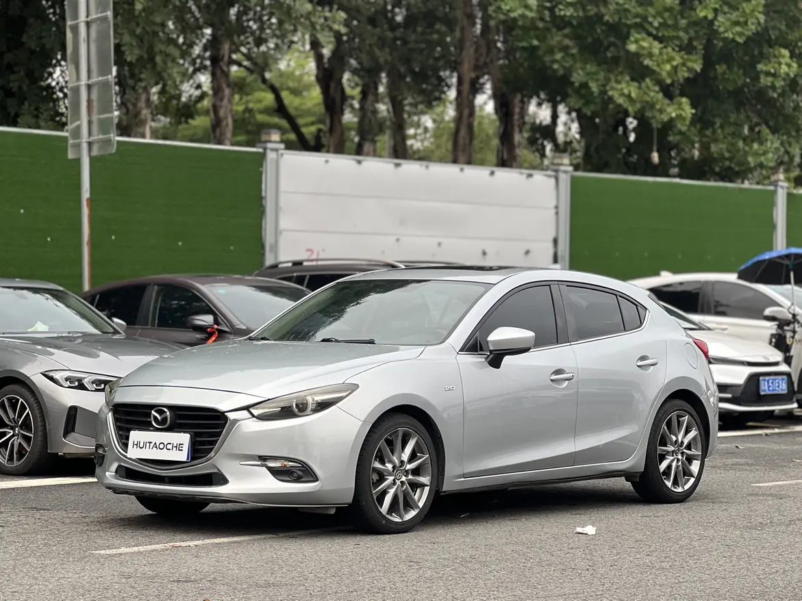 Mazda Axela