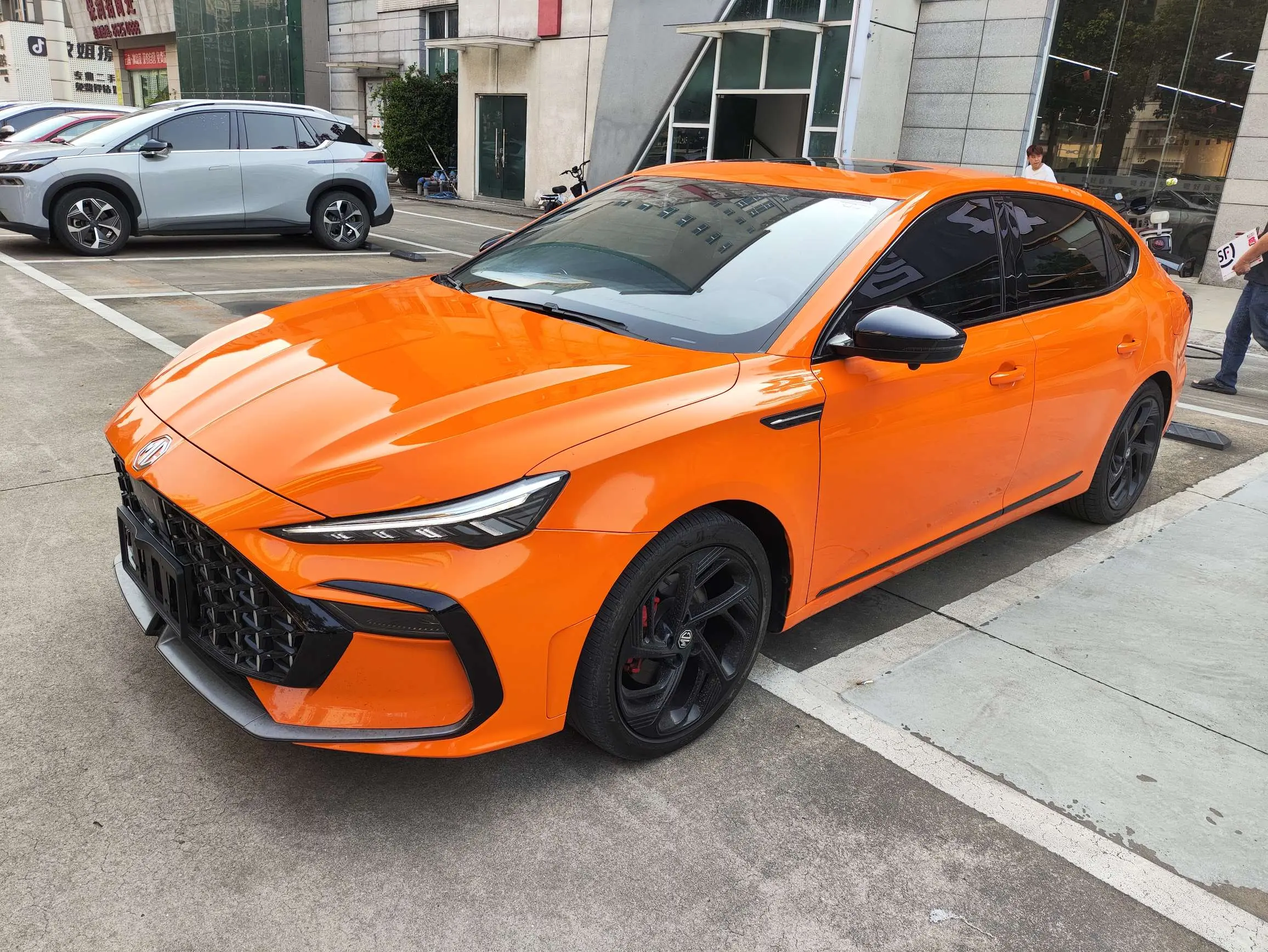 MG 6