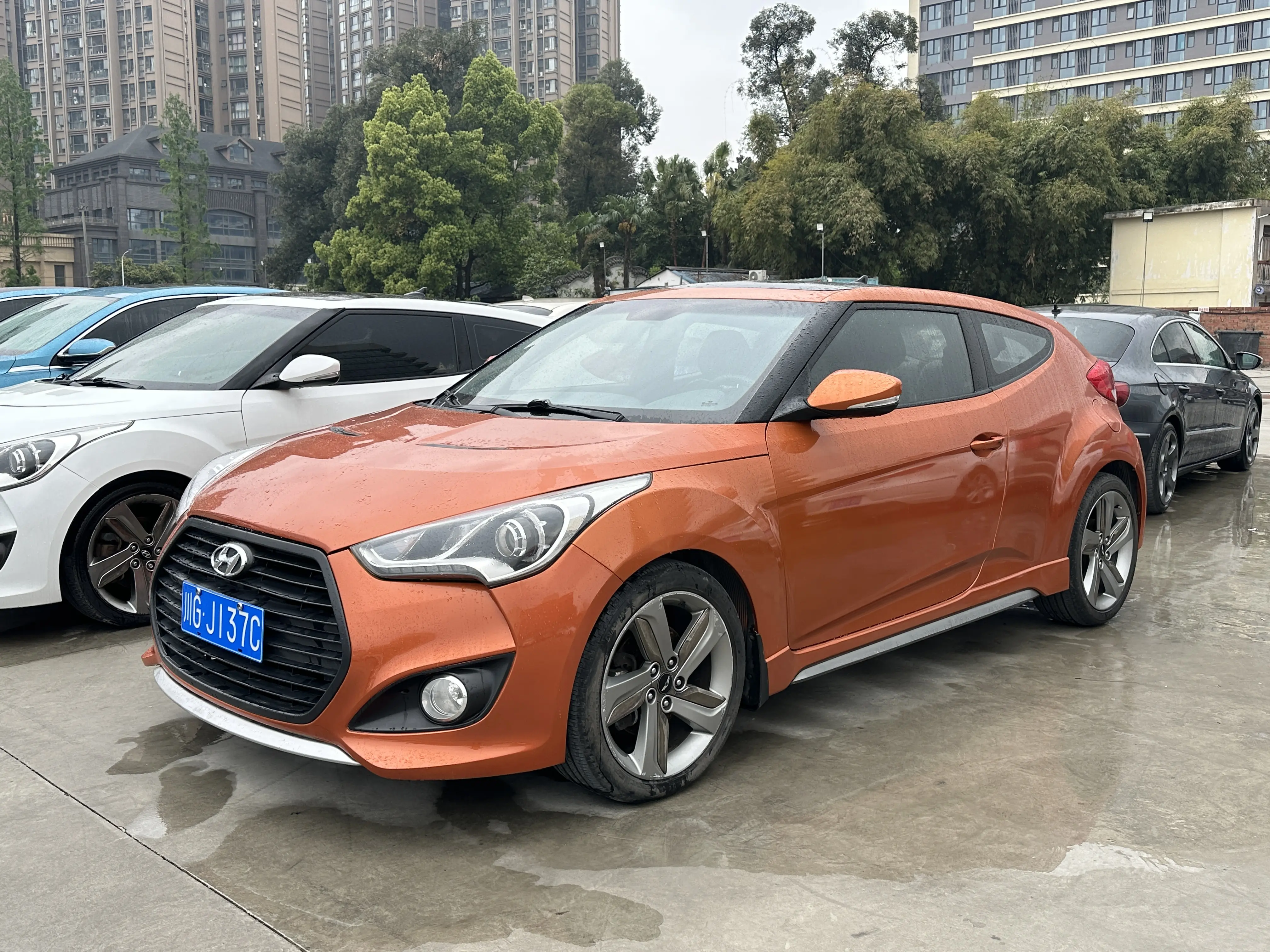 Hyundai Veloster