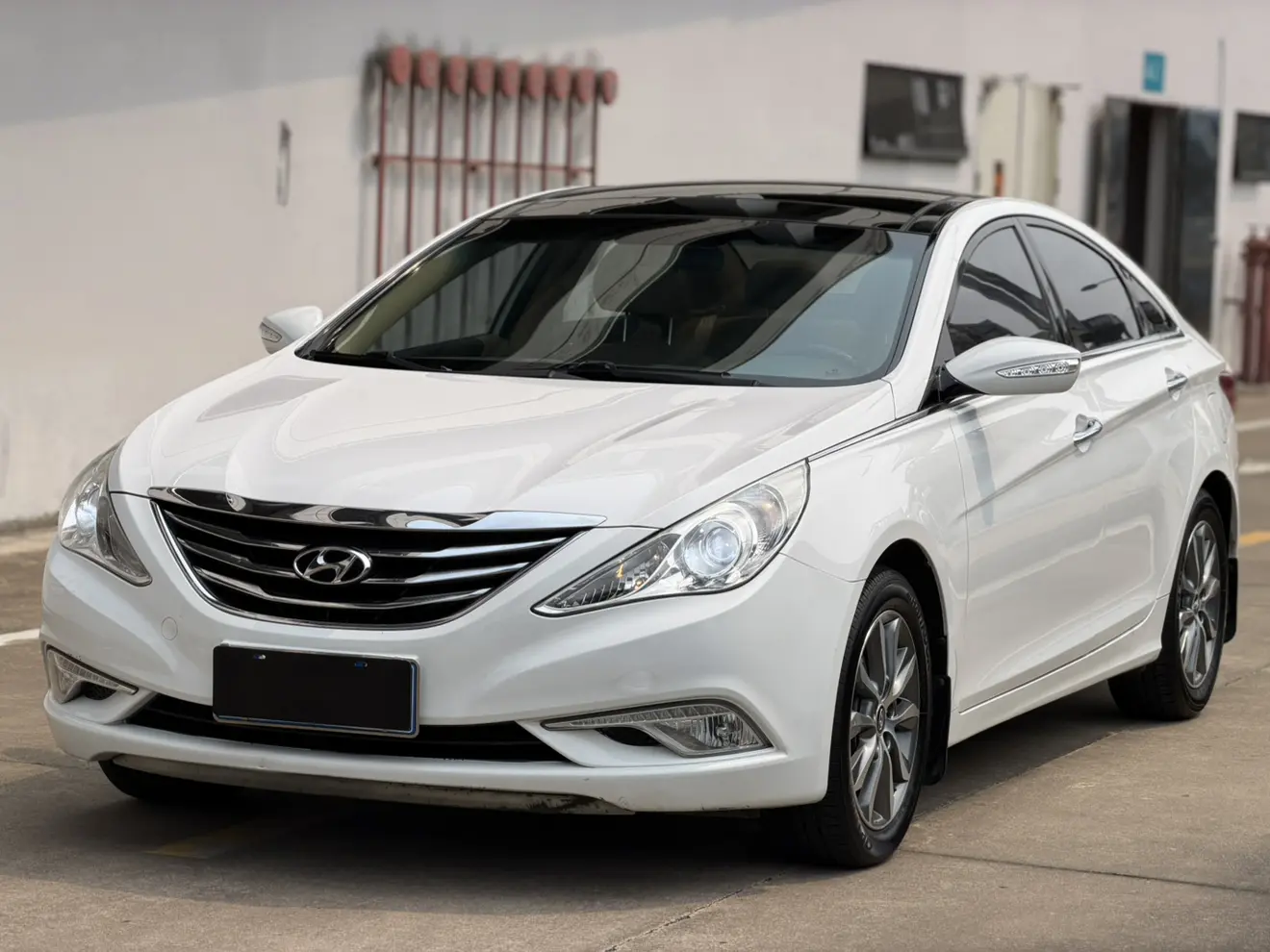 Hyundai Sonata eight