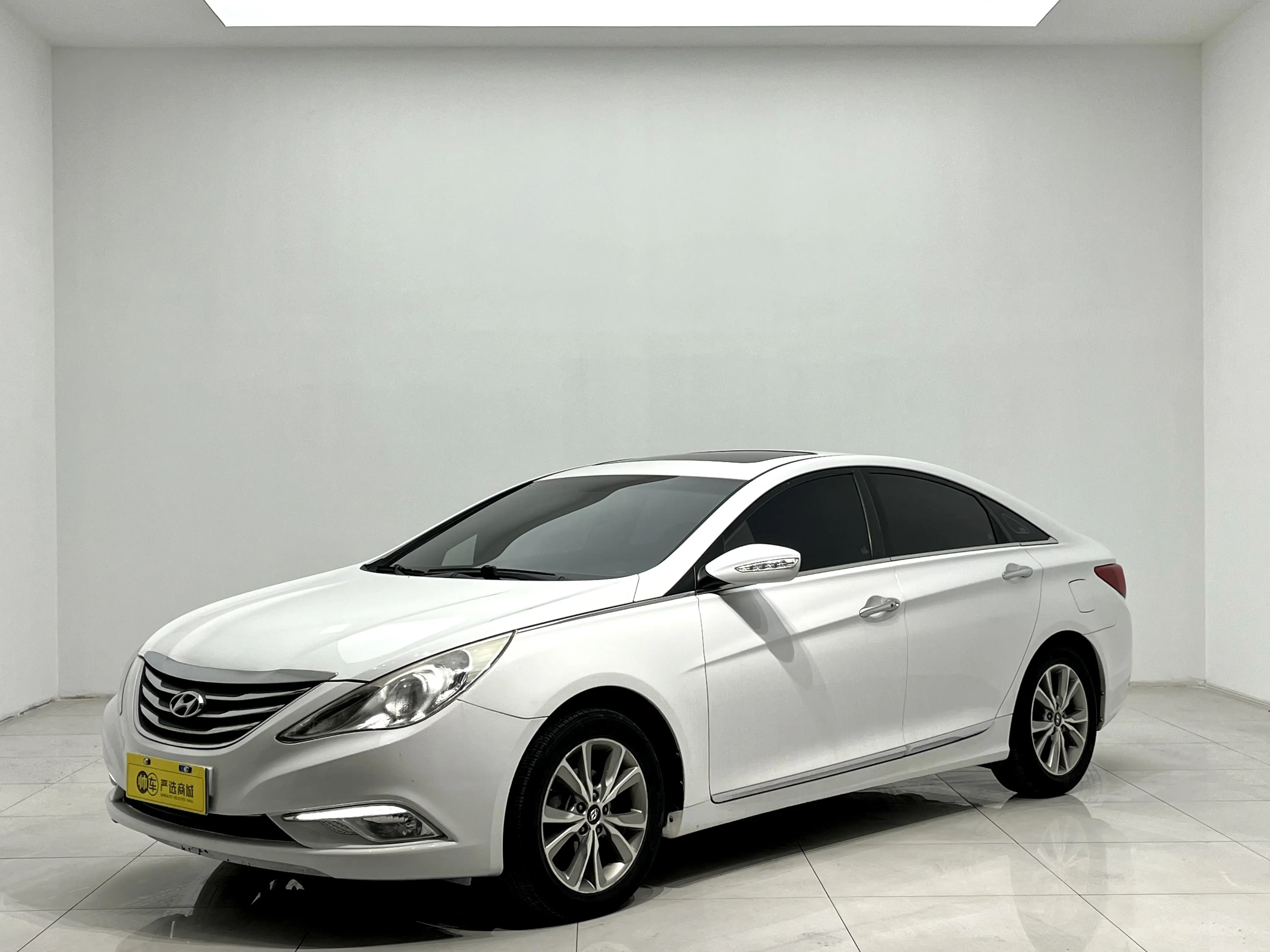 Hyundai Sonata eight