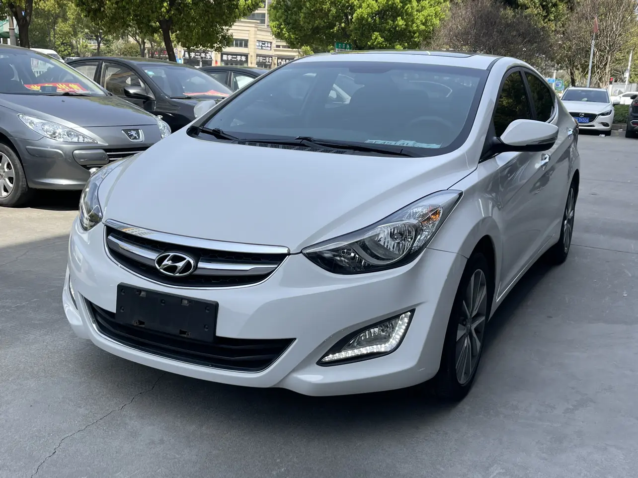 Hyundai Elantra