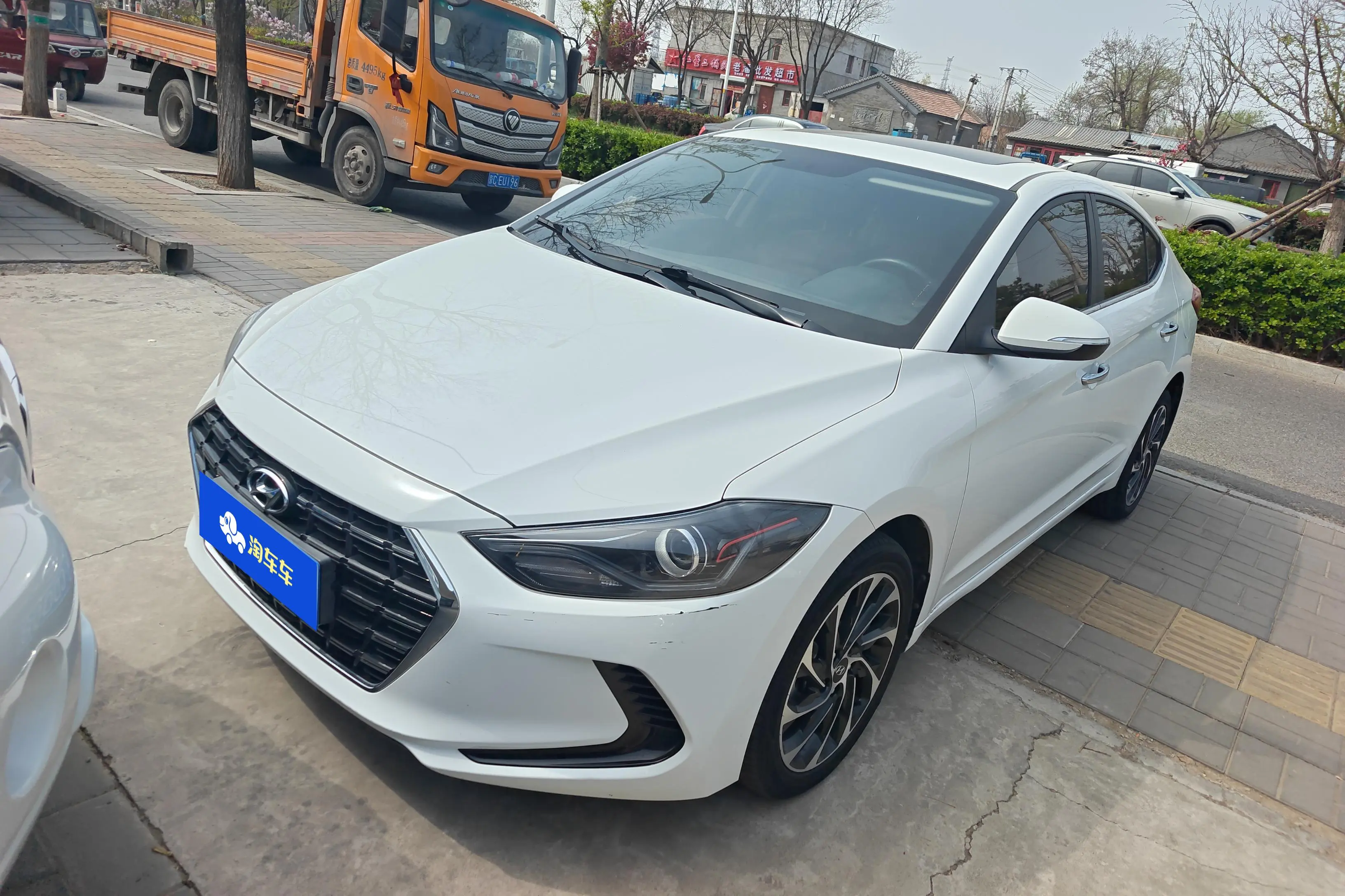 Hyundai Lead
