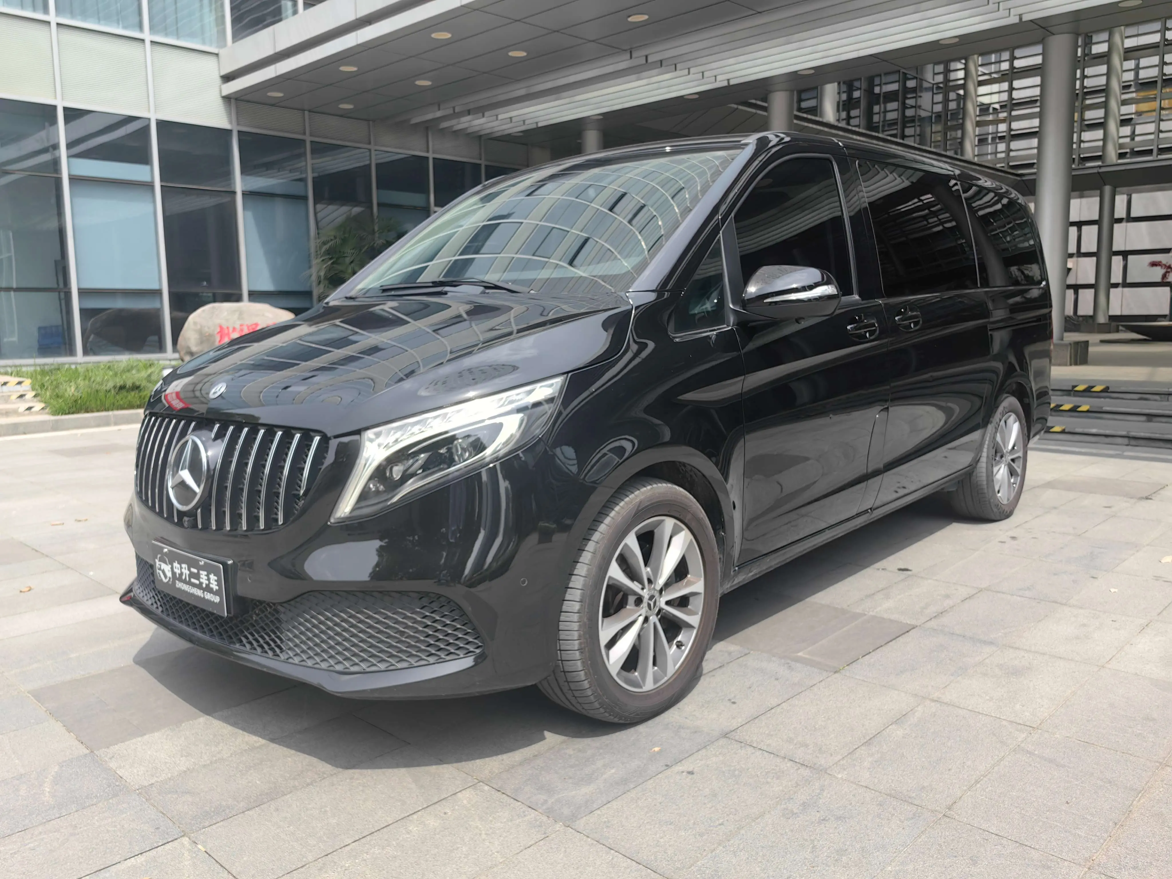 Mercedes-Benz Mercedes Benz V Class