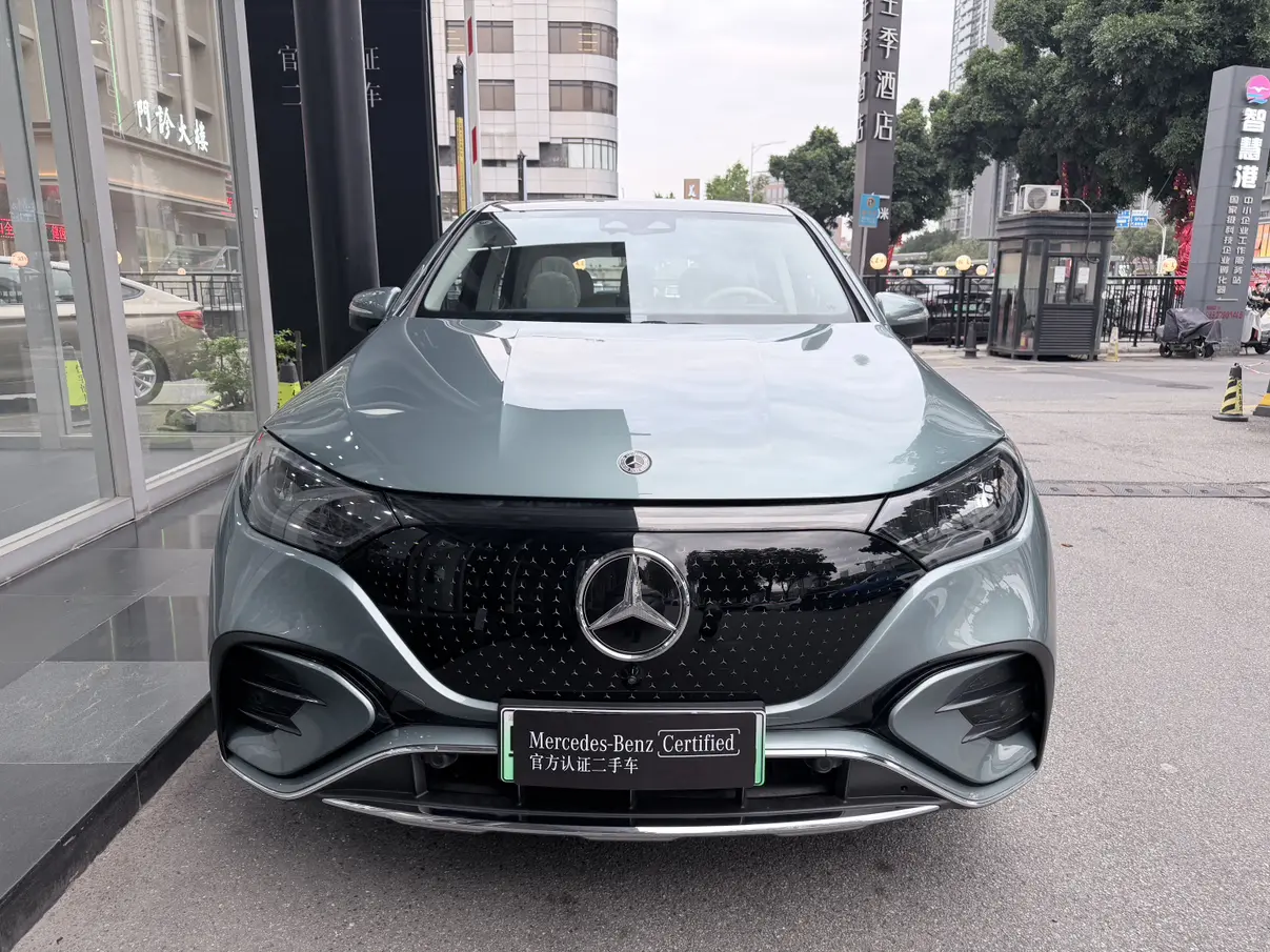 Mercedes-Benz EQE SUV