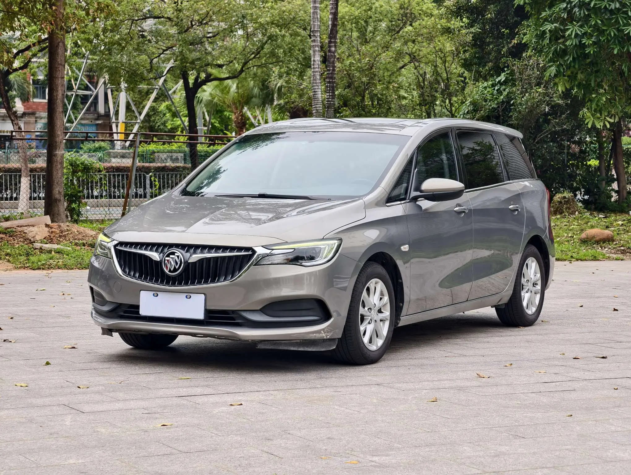 Buick GL6