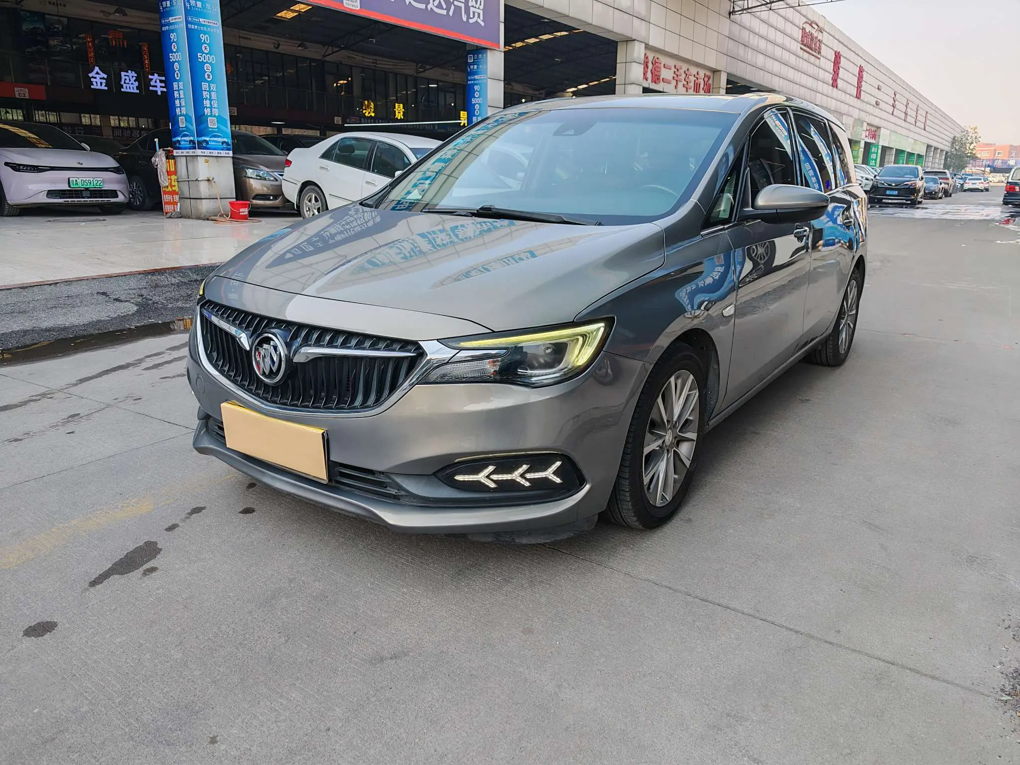 Buick GL6