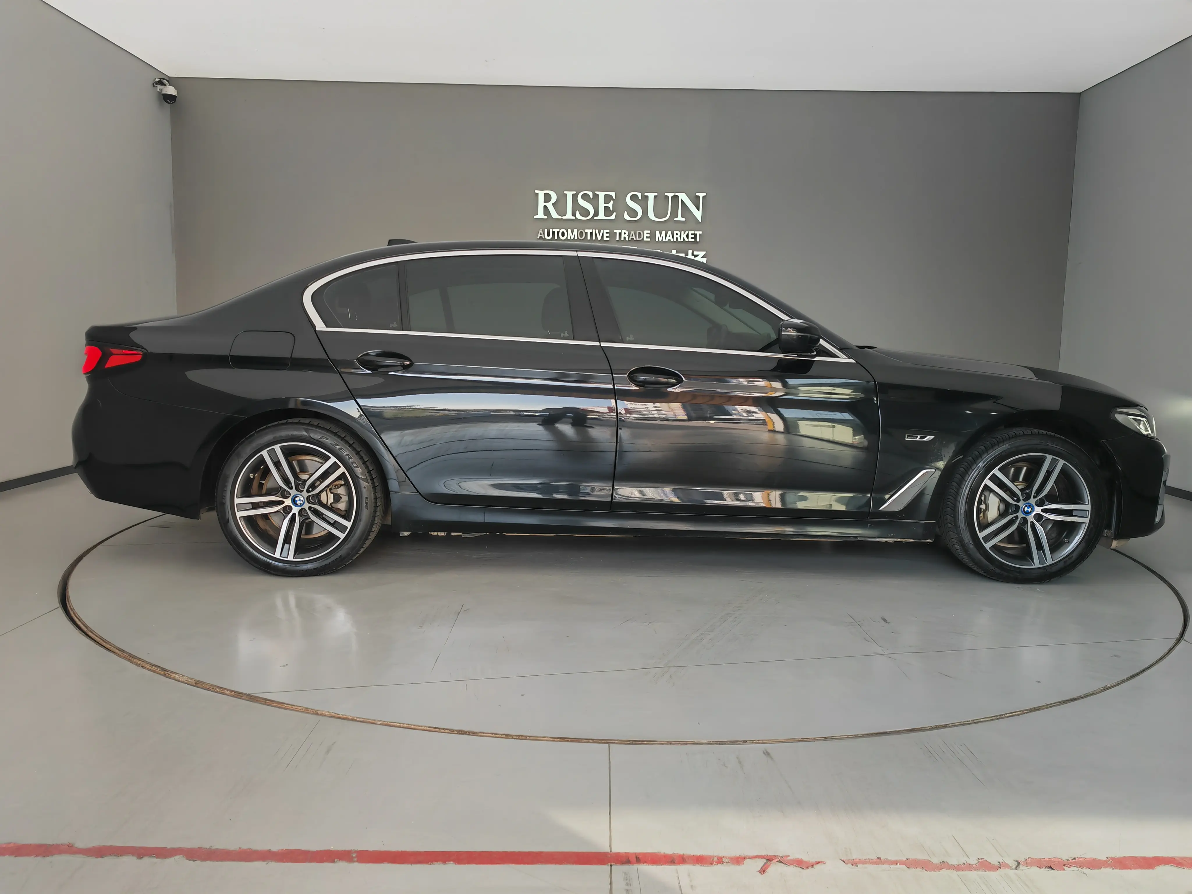 BMW 5 Series PHEV