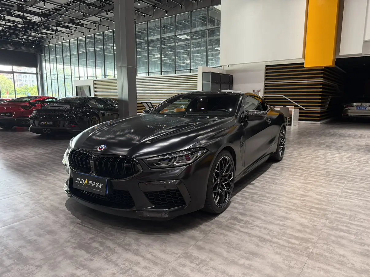 BMW M8
