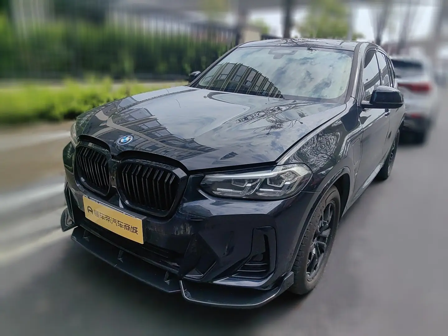 BMW iX3