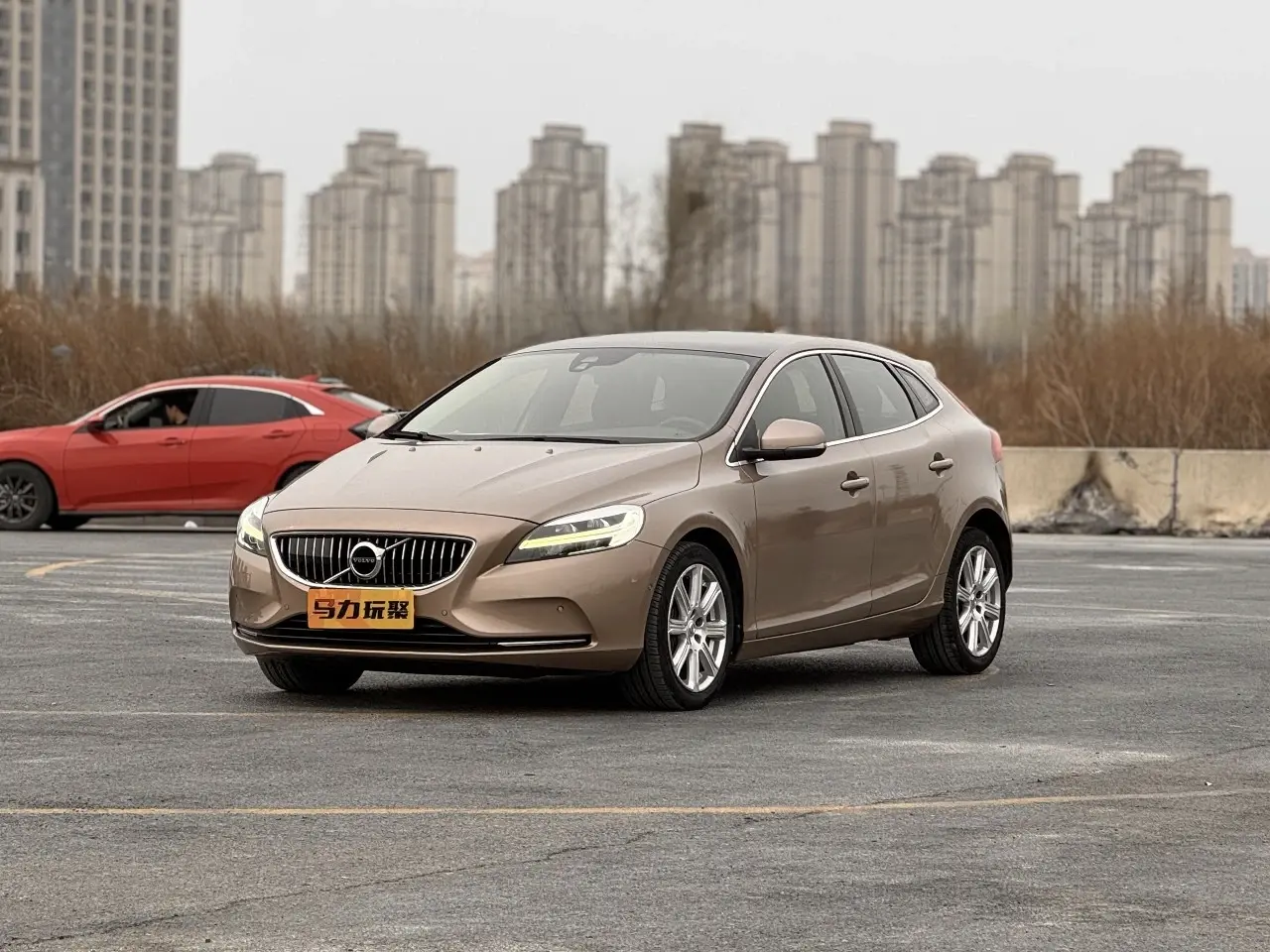 Volvo V40