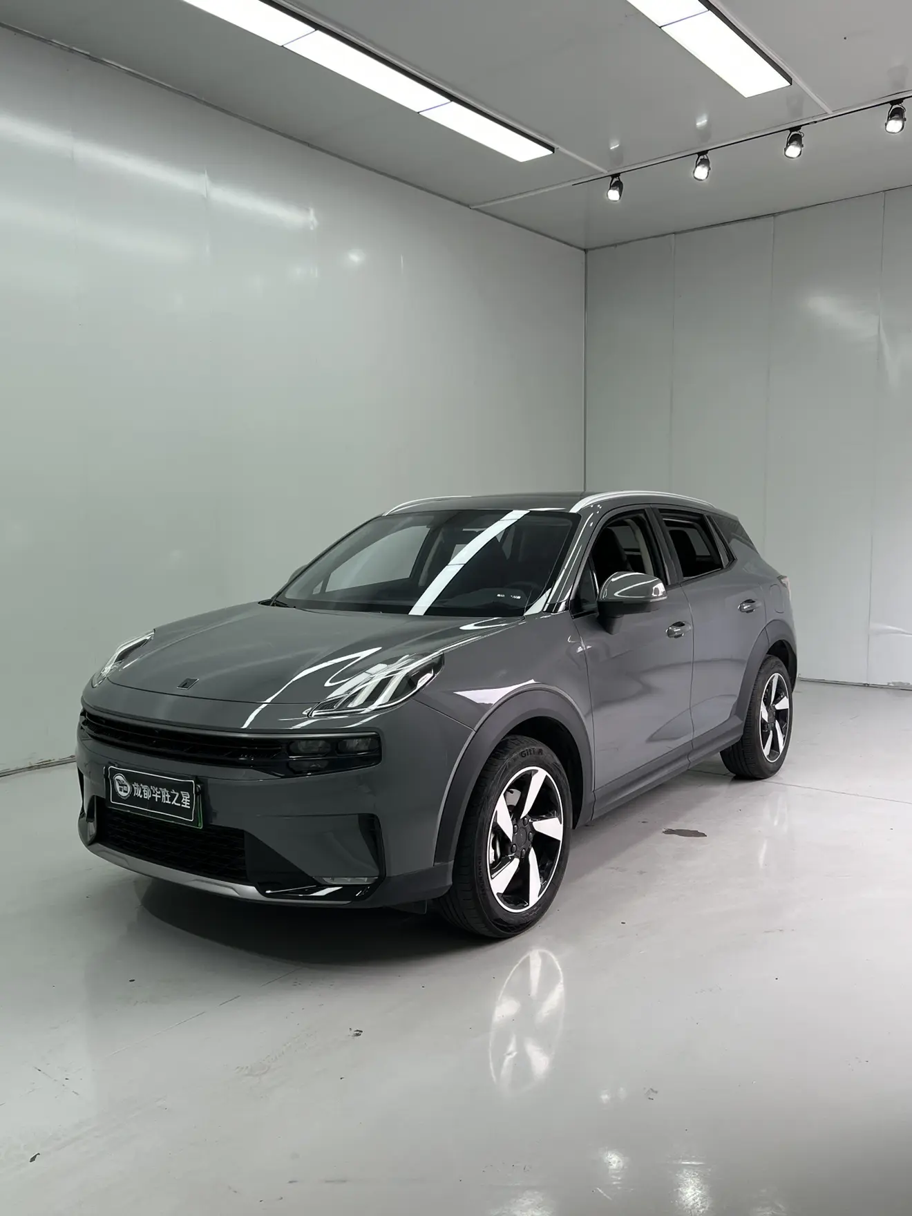 Lynk & Co 06 EM-P