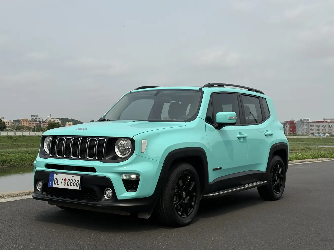 Jeep Freeman