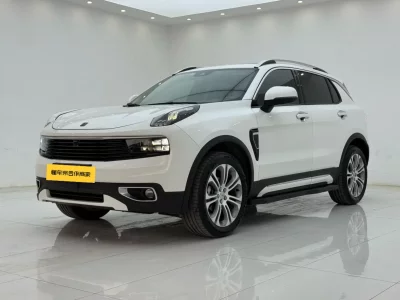 Lynk & Co 01