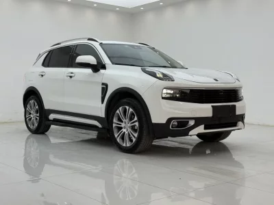 Lynk & Co 01