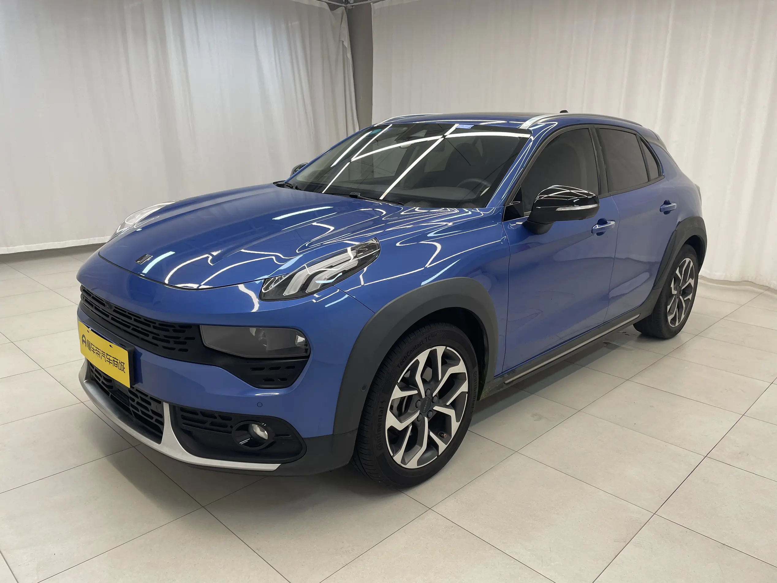Lynk & Co 02