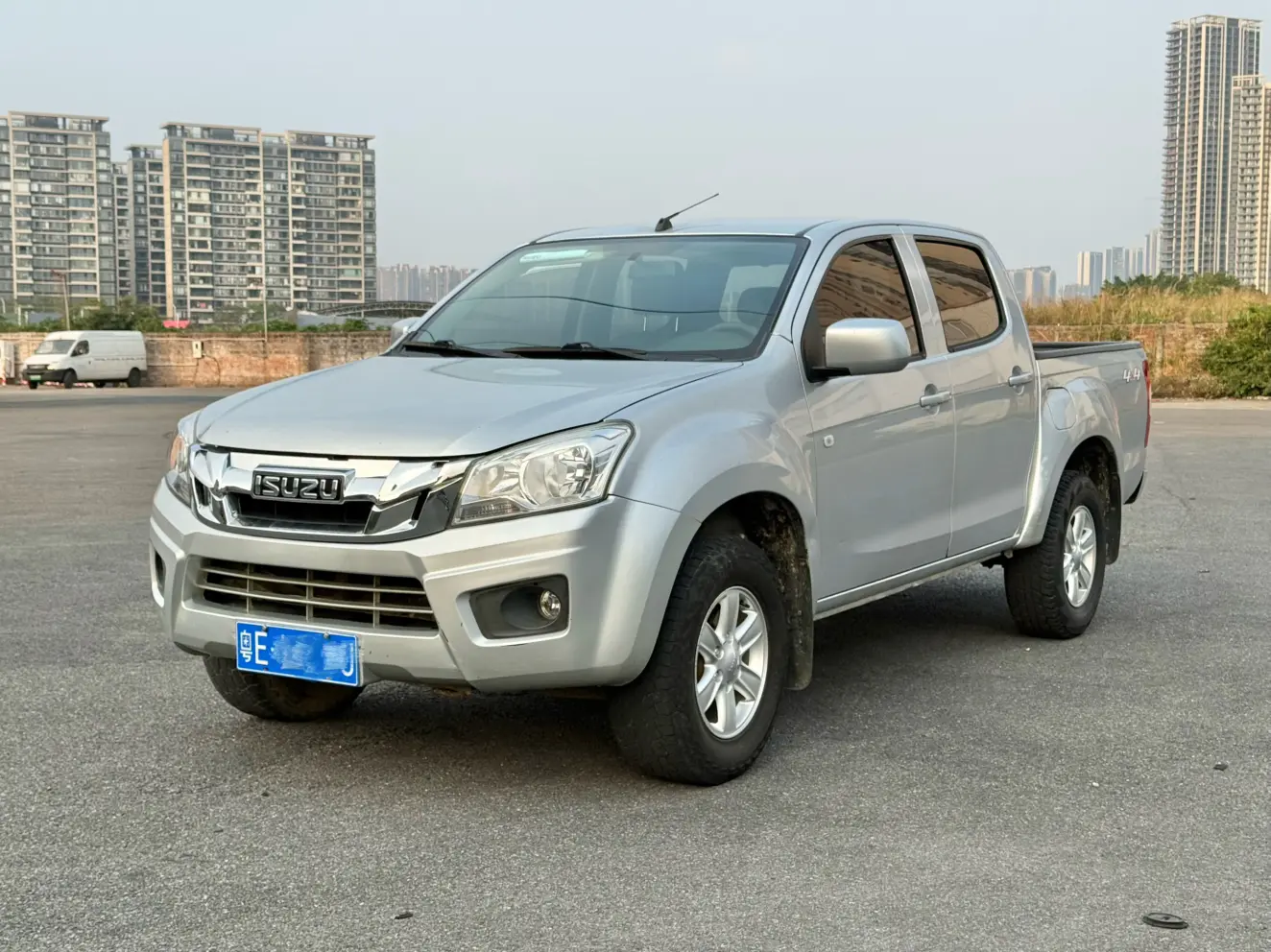Isuzu RE-MAX
