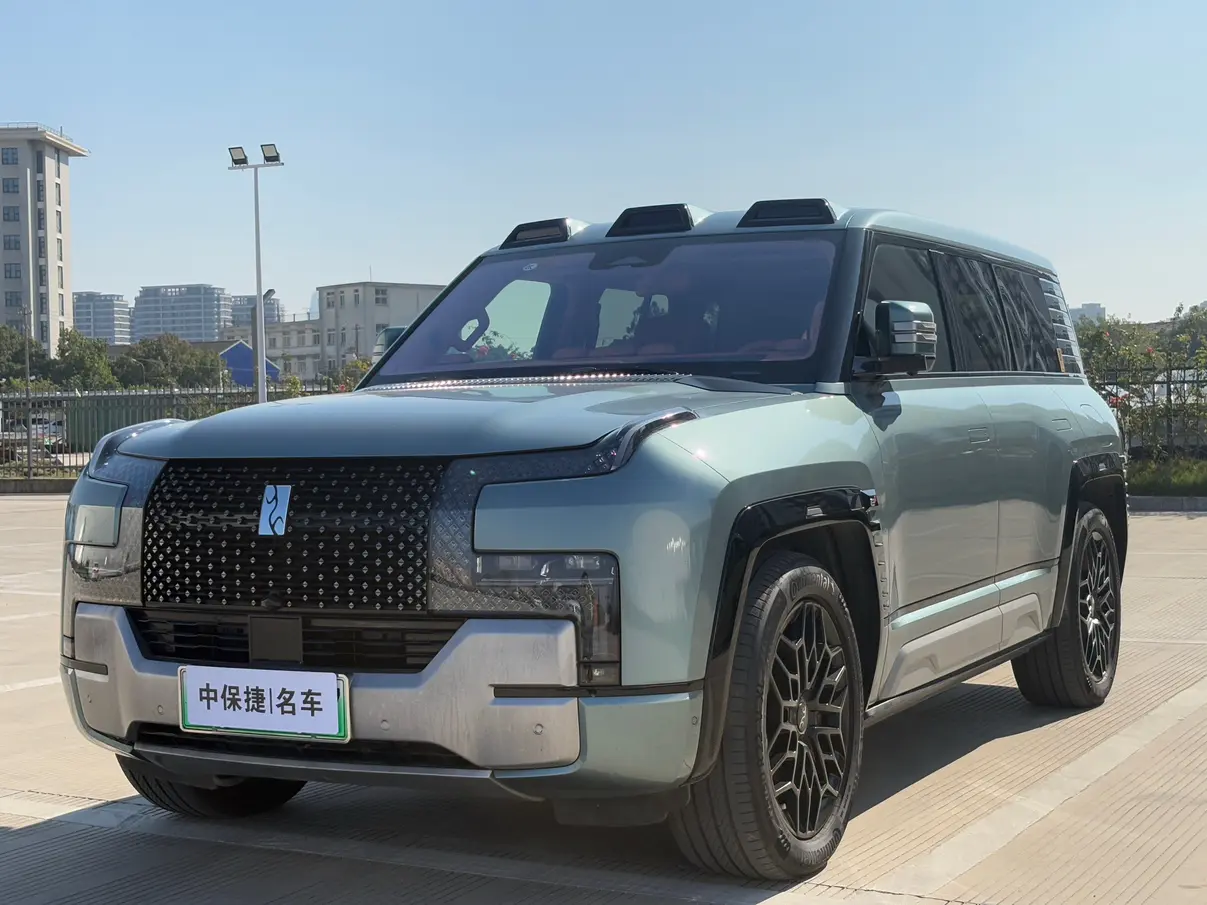 BYD Yangwang U8
