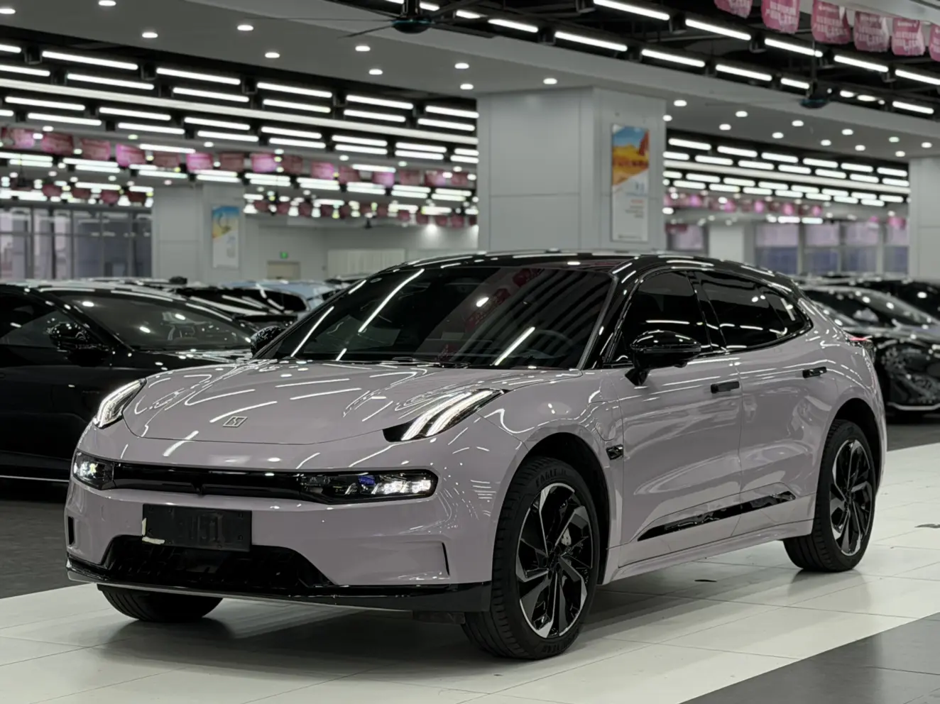 ZEEKR 001