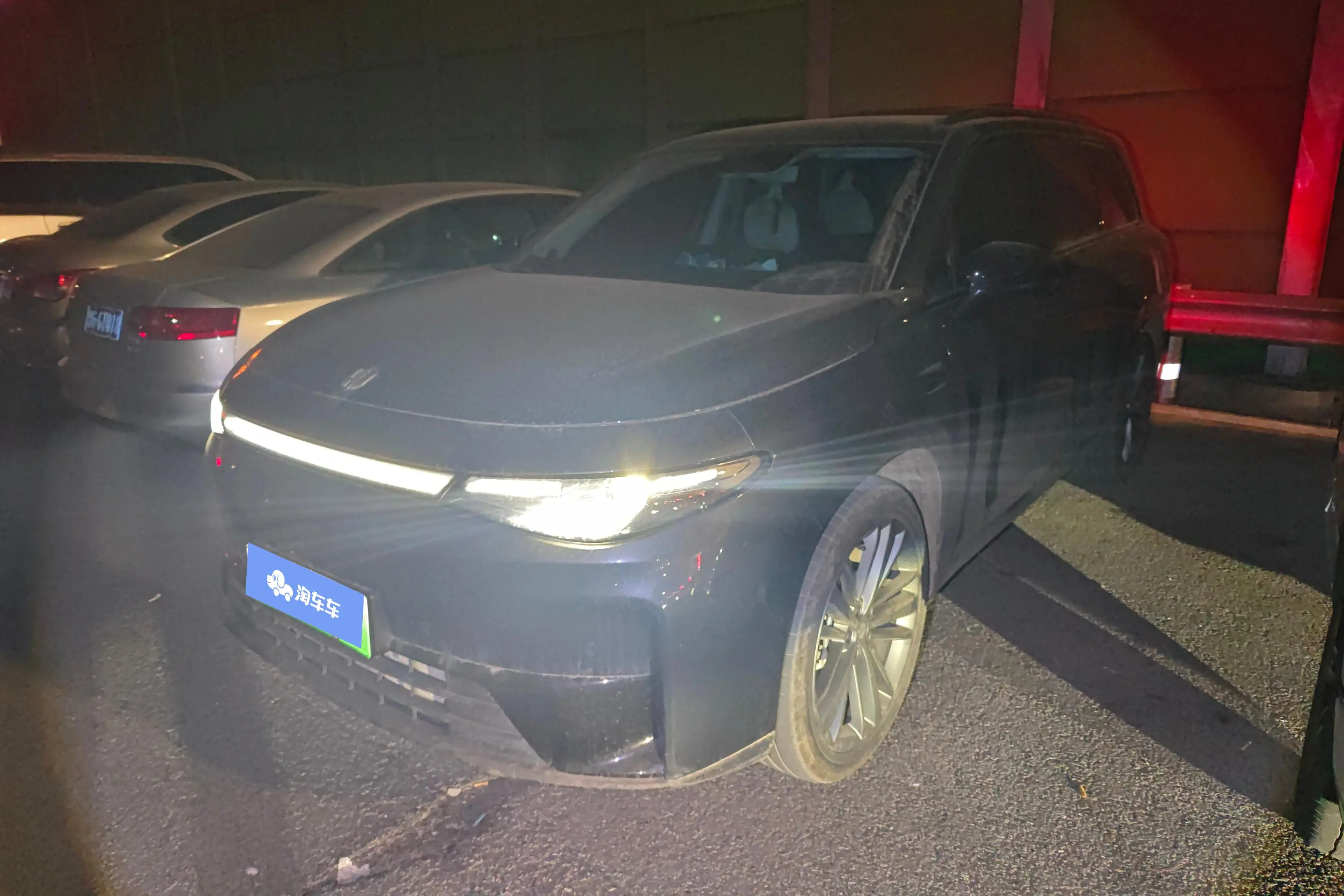 Leapmotor C16