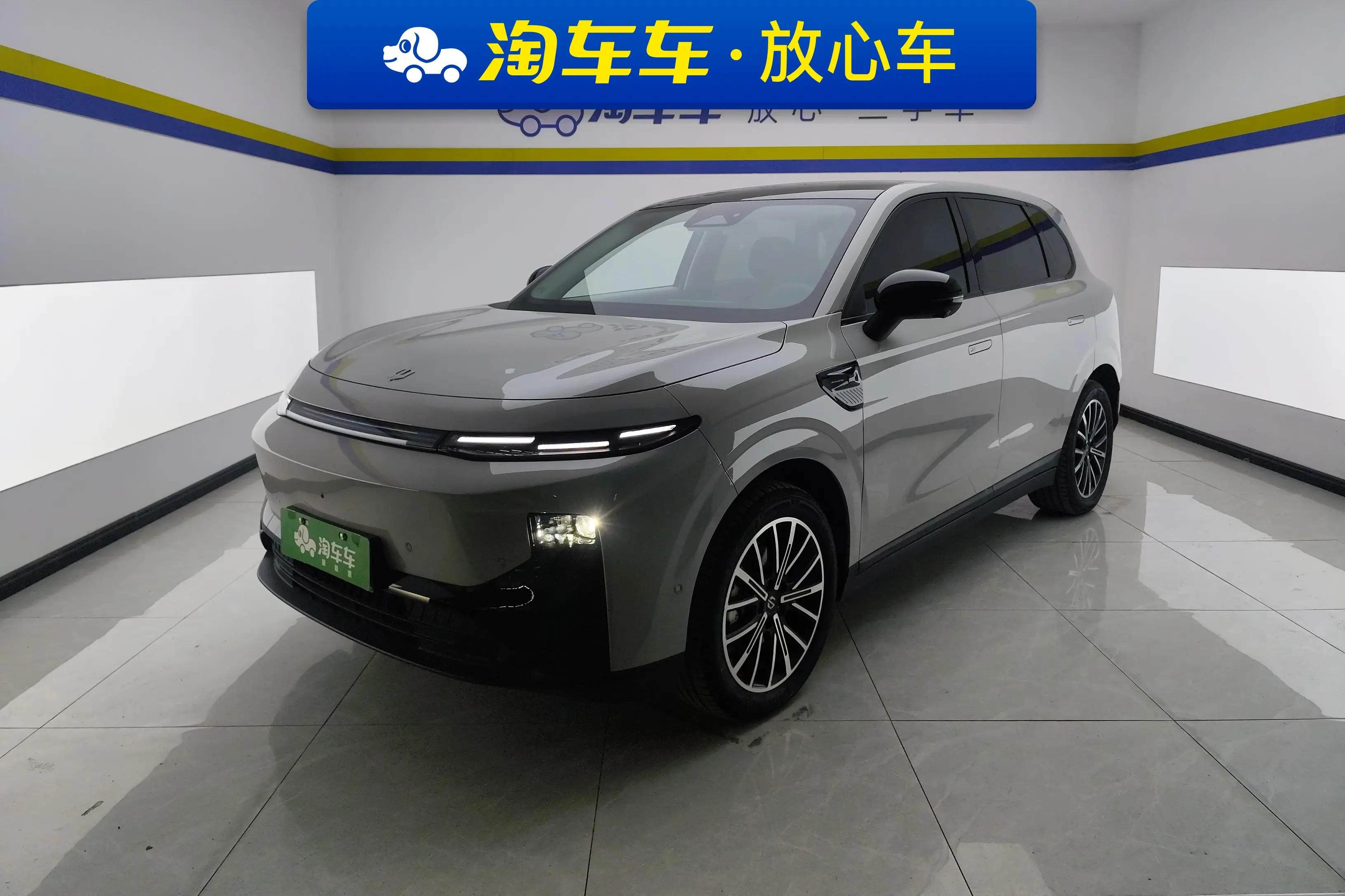 Leapmotor B10