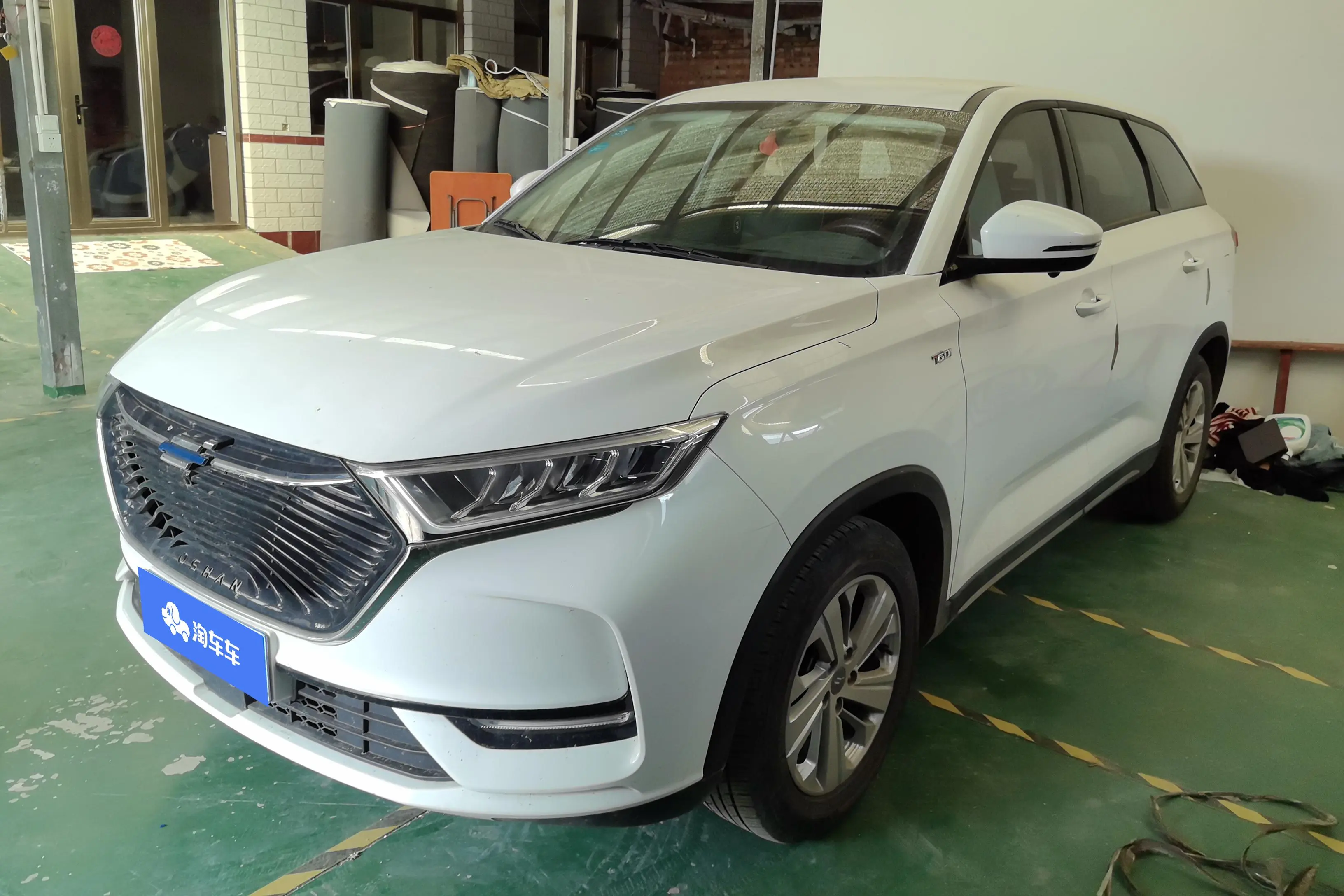 Oshan Changan Auchan X7