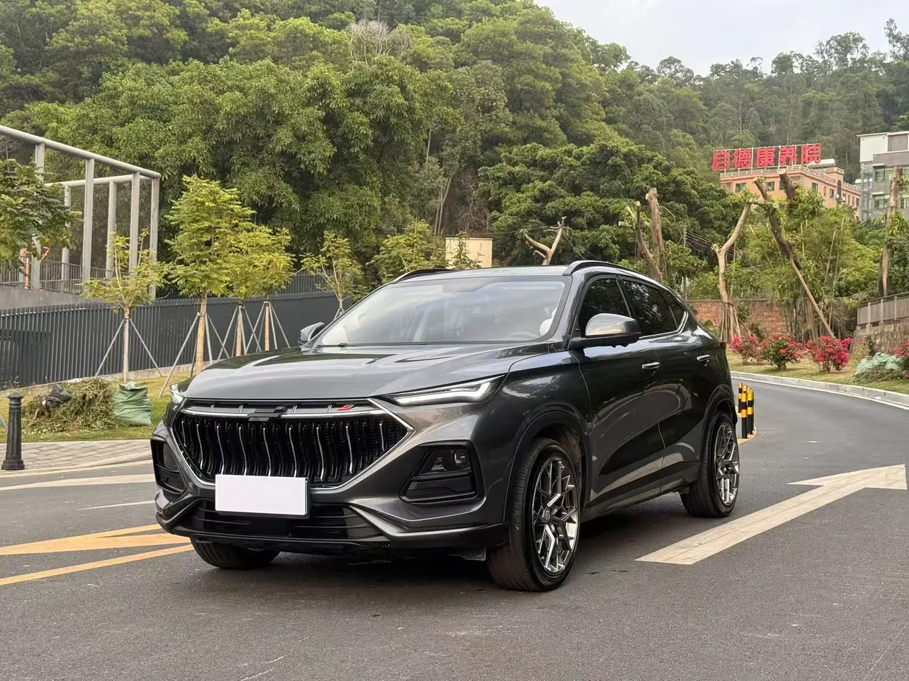 Oshan Changan Auchan X5