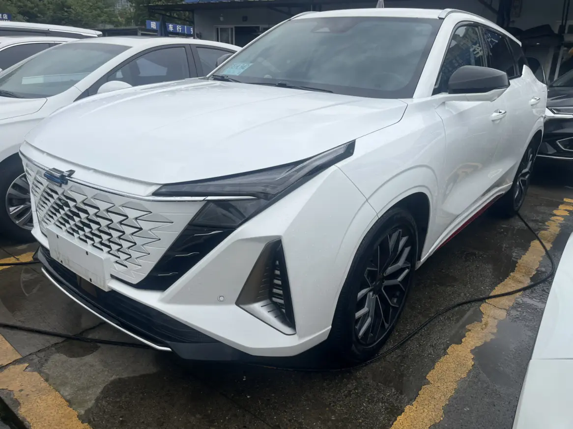 Oshan Changan Auchan Z6