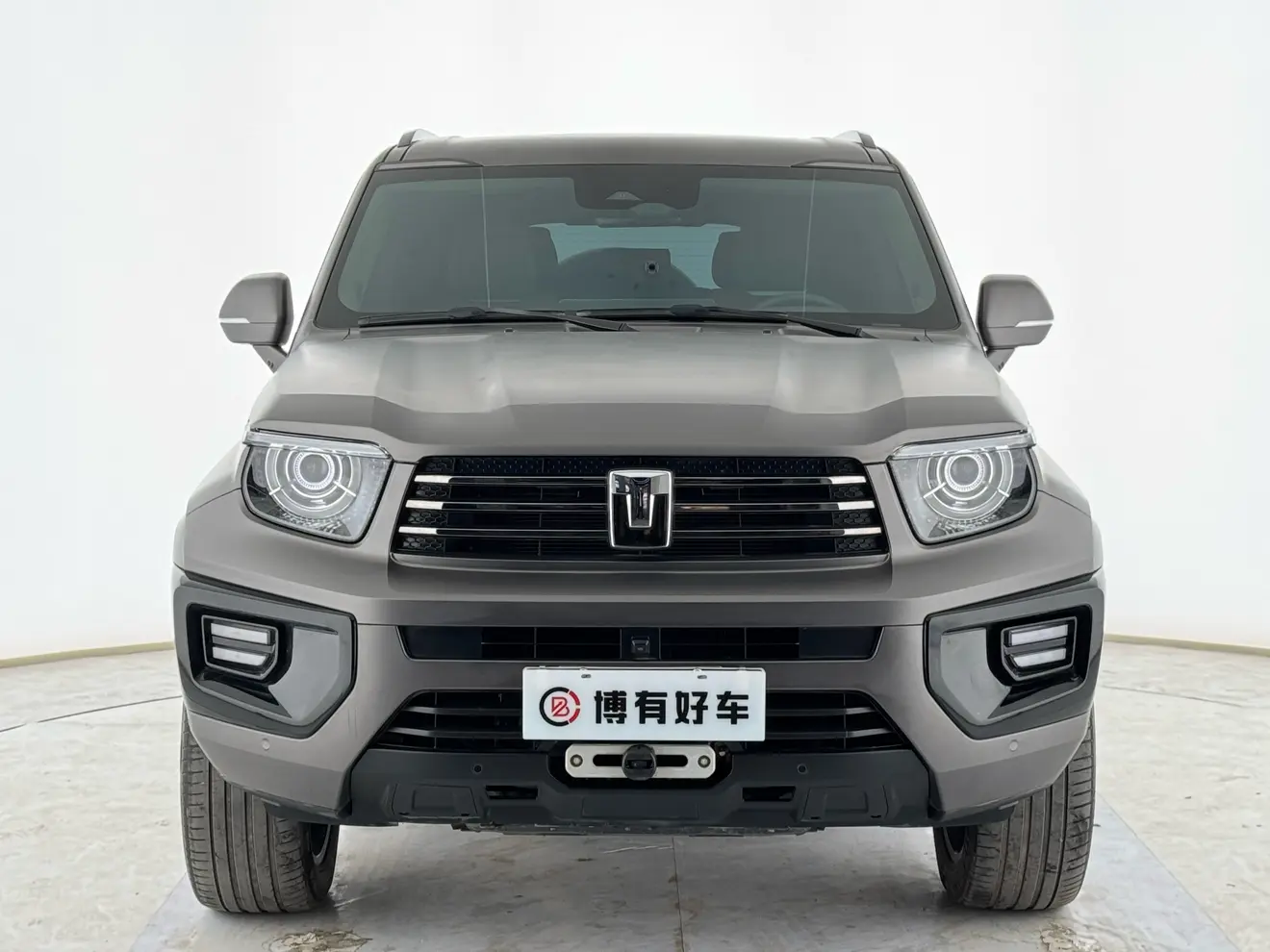 Tank 700Hi4-T