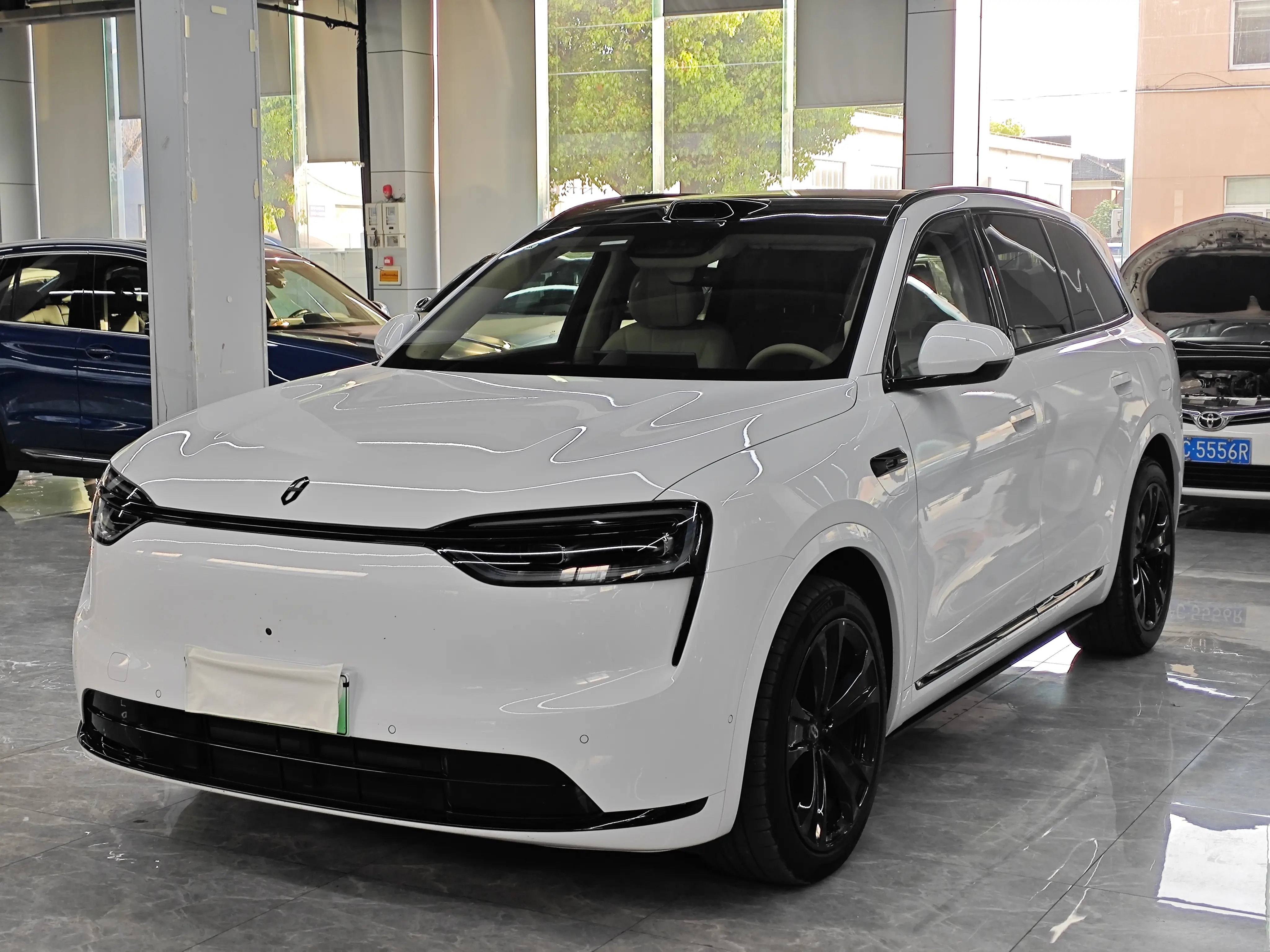 AITO M7