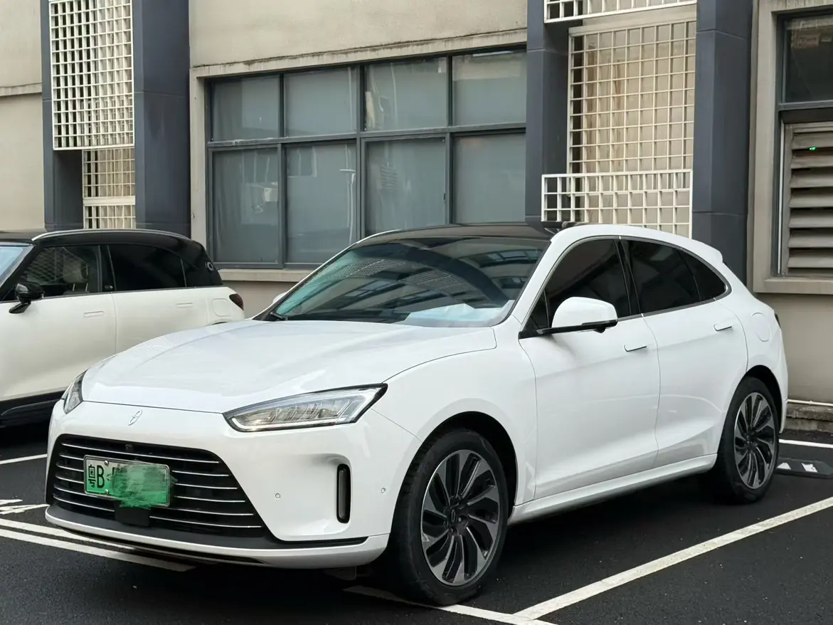 AITO M5