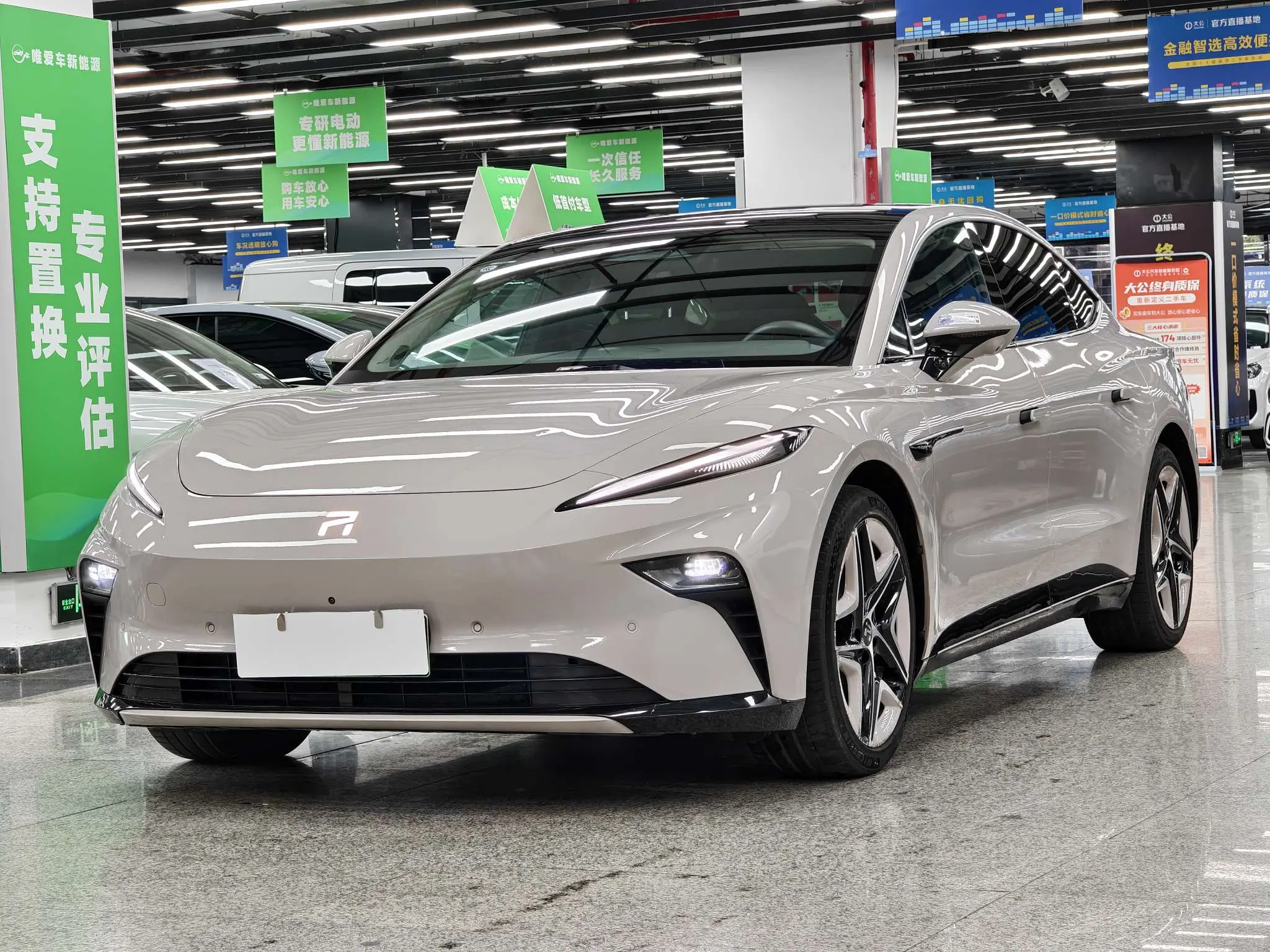 Rising Auto Feifan F7