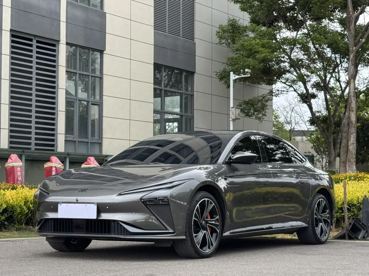 Zhiji L7