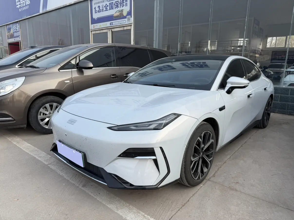 Geely Galaxy E8
