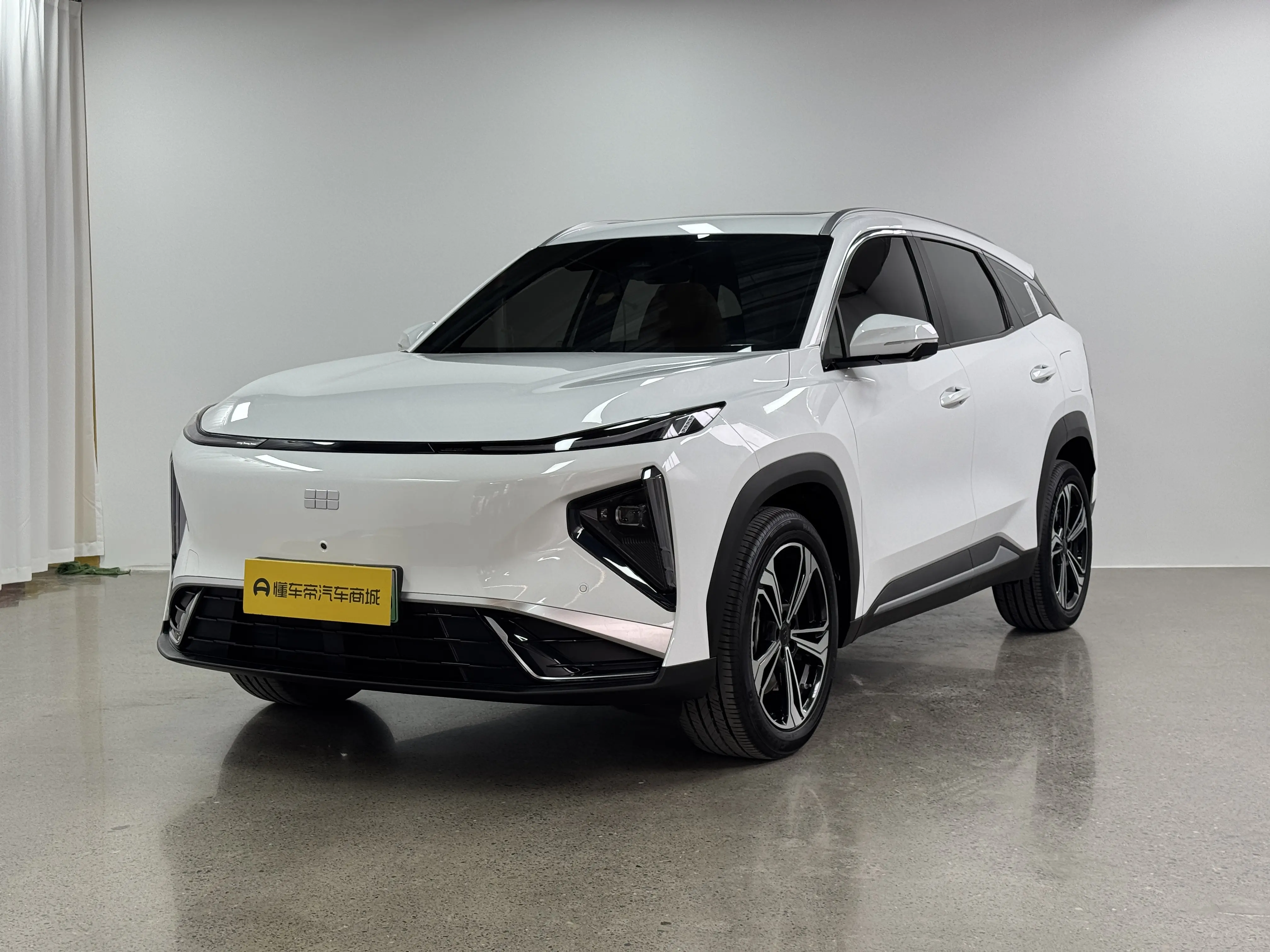 Geely Galaxy L7
