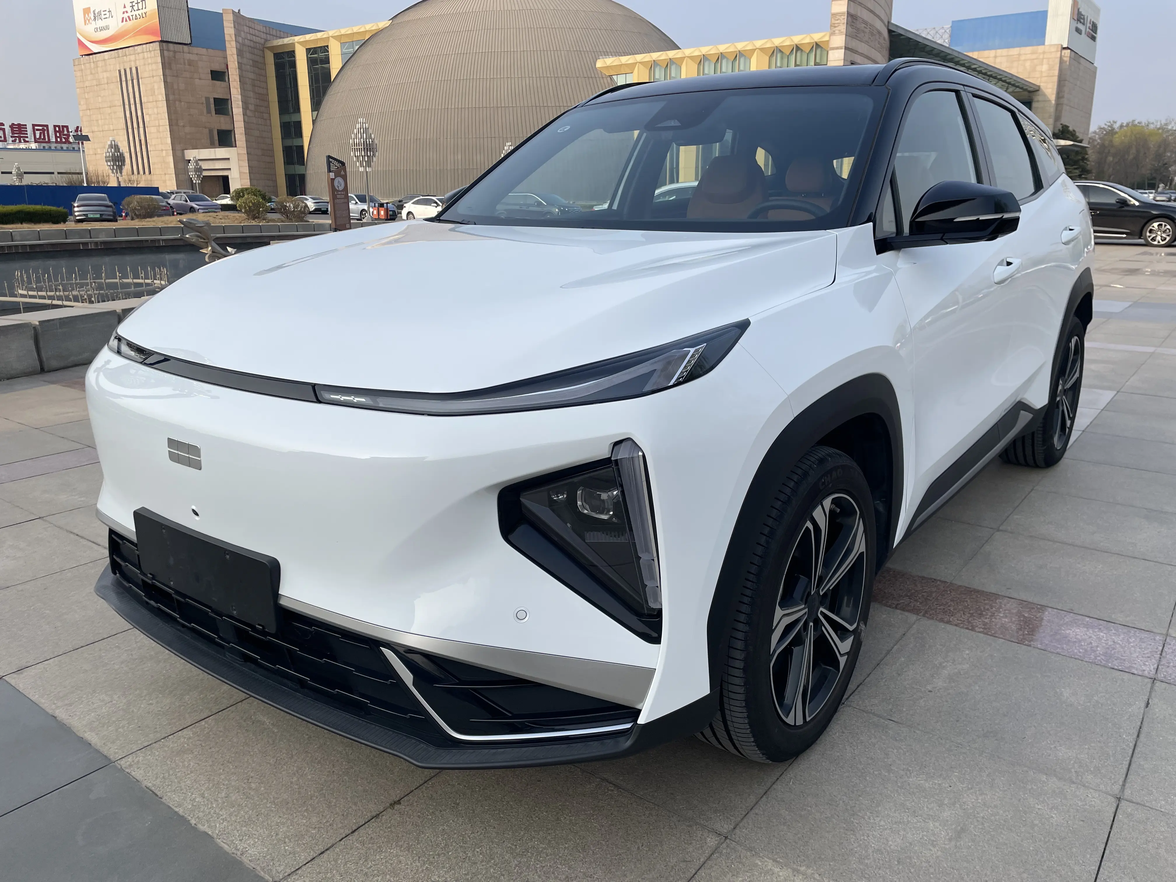 Geely Galaxy L7