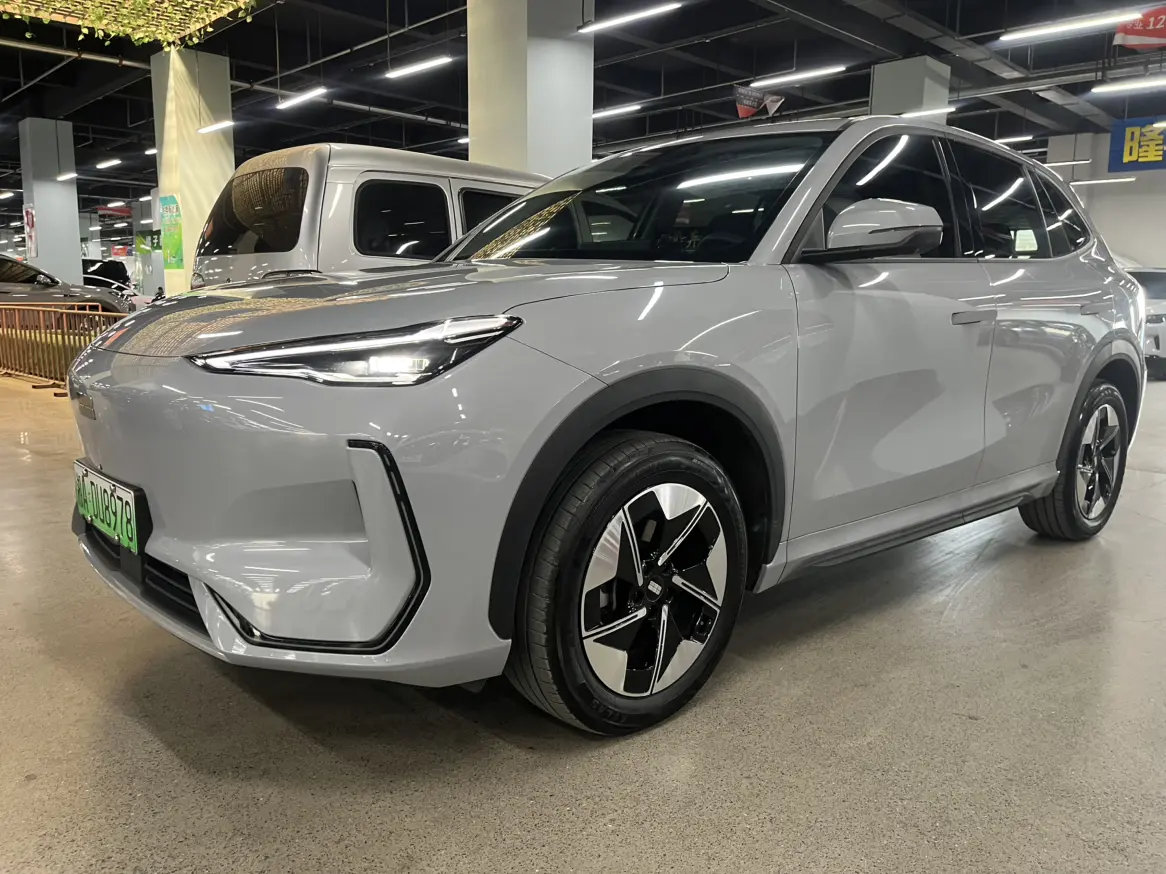 Geely Galaxy E5