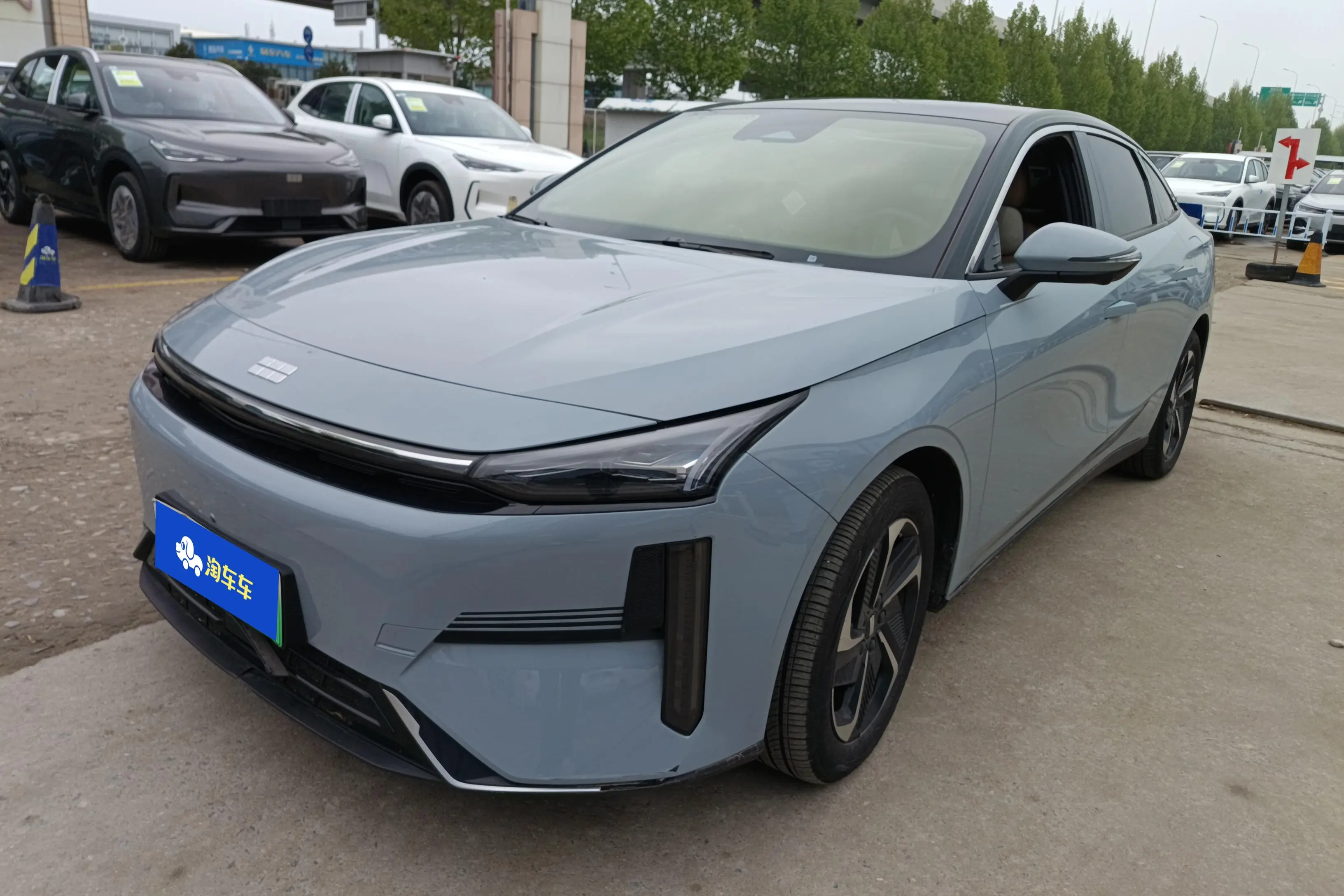 Geely Galaxy L6