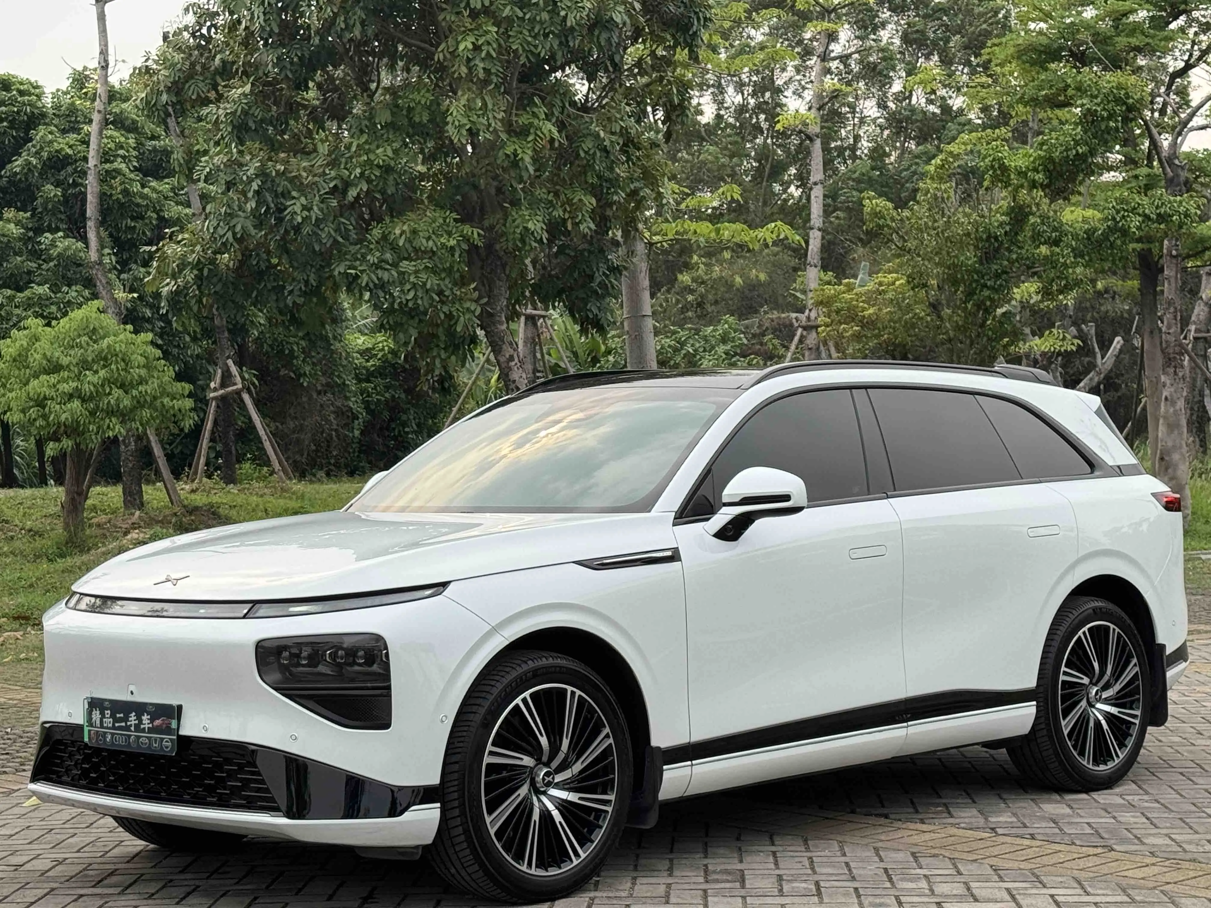 Xpeng G9