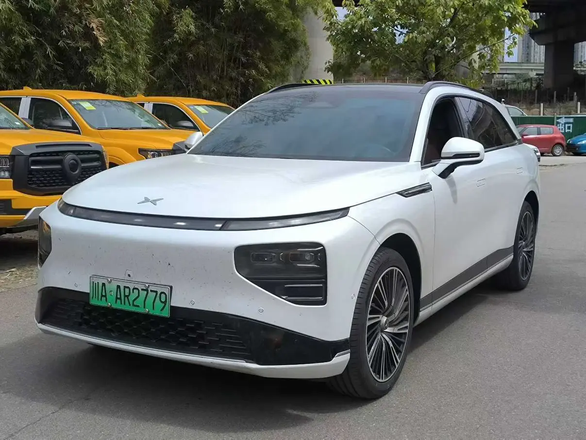 Xpeng G9