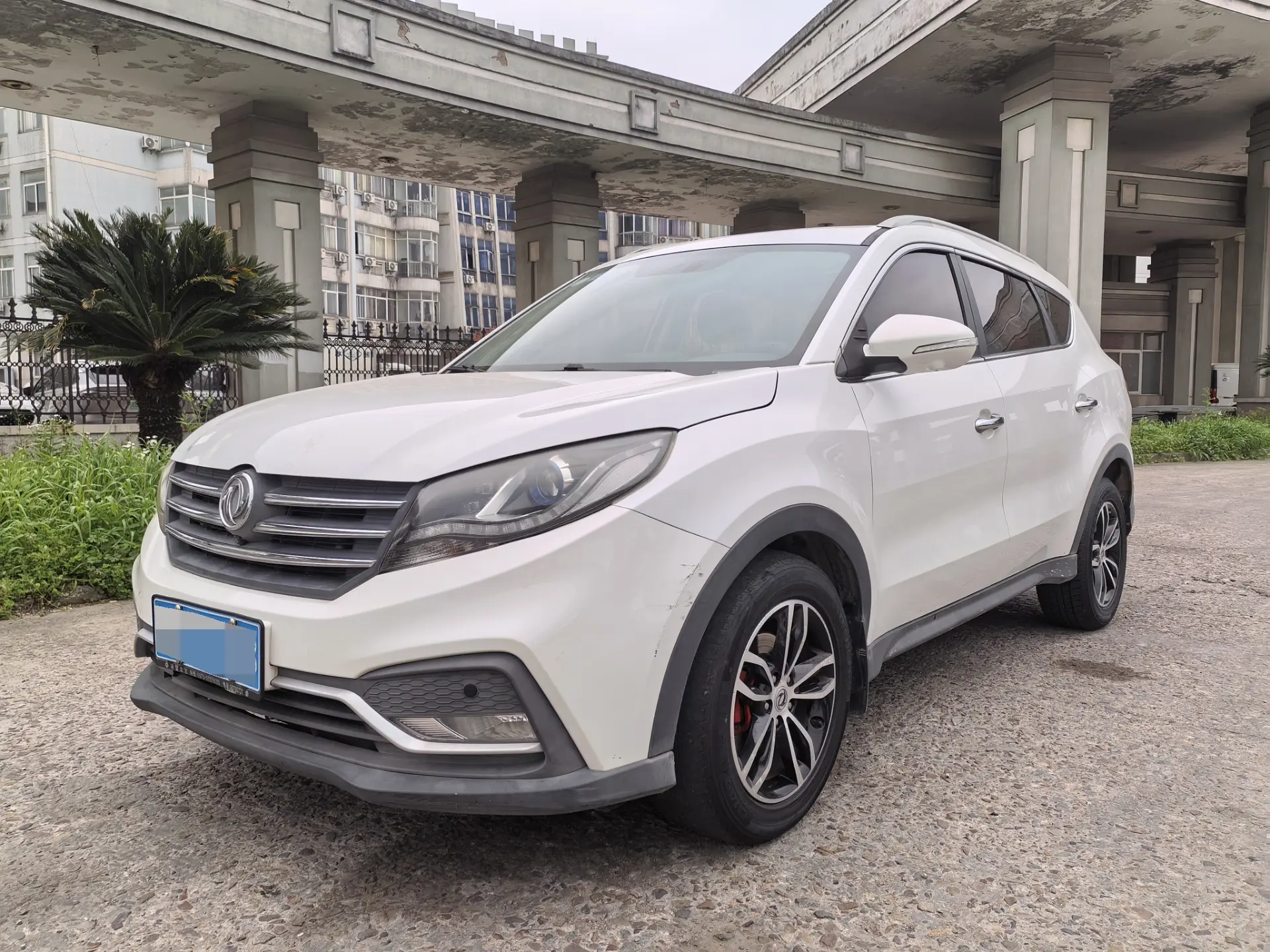 Dongfeng Fengon 580