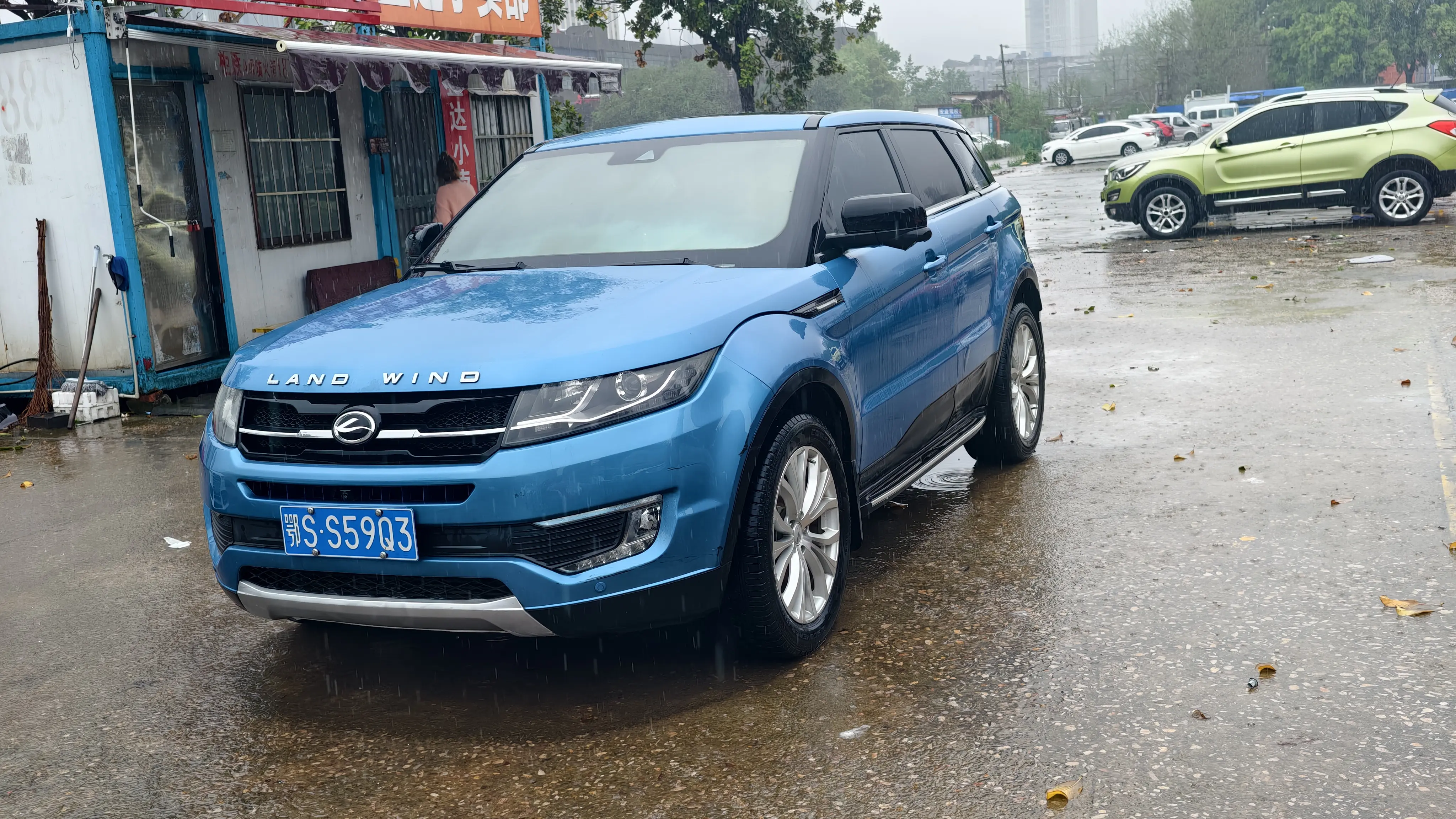 Lu Feng Landwind X7