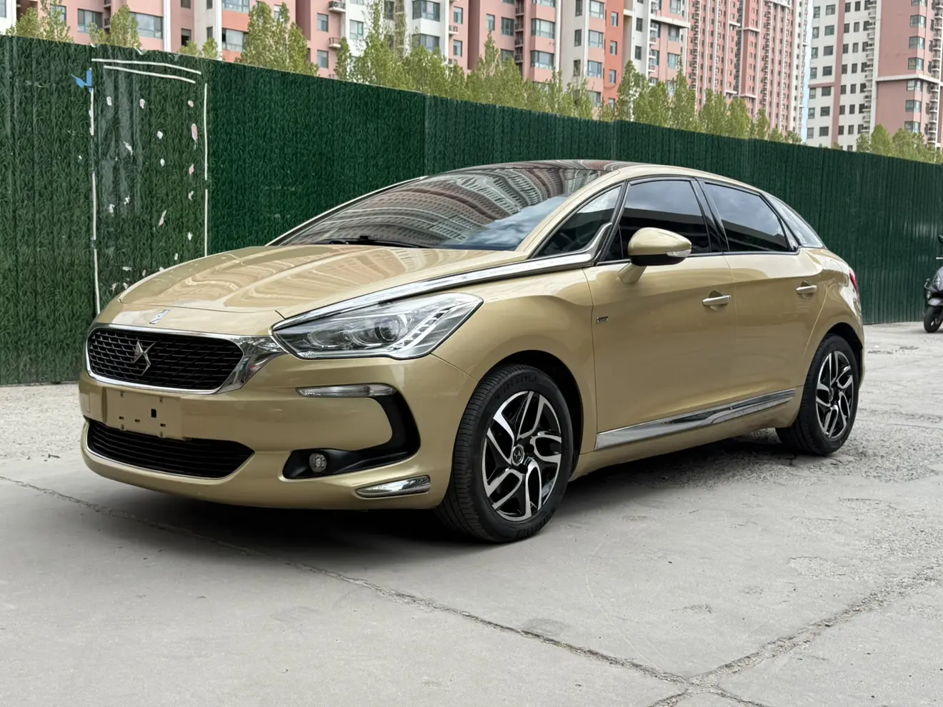 DS 5