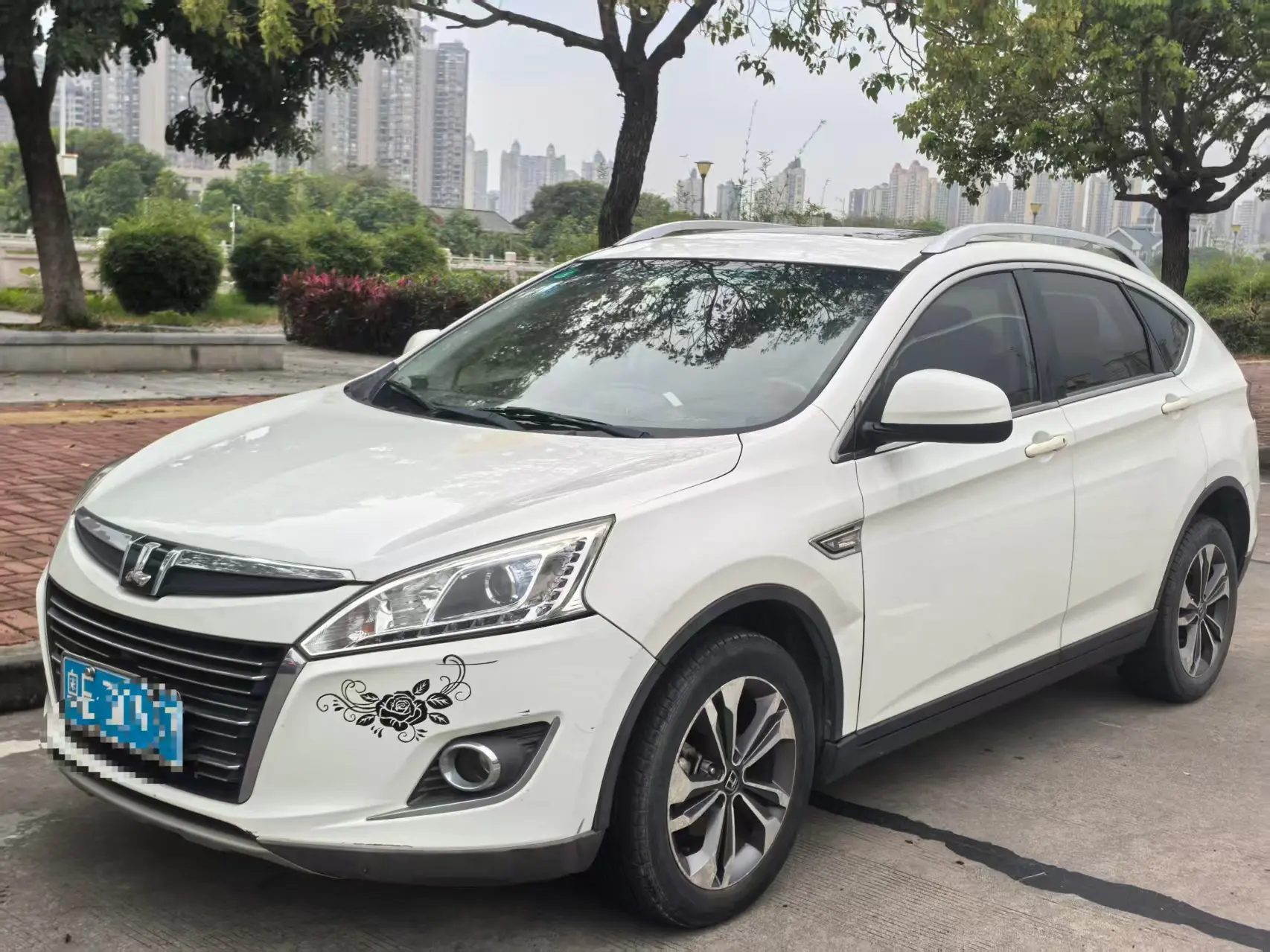 Nazhijie You6 SUV