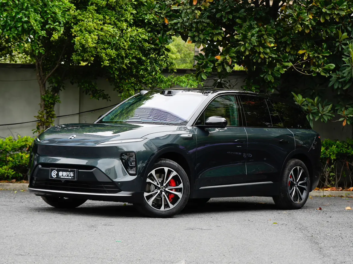 NIO ES8
