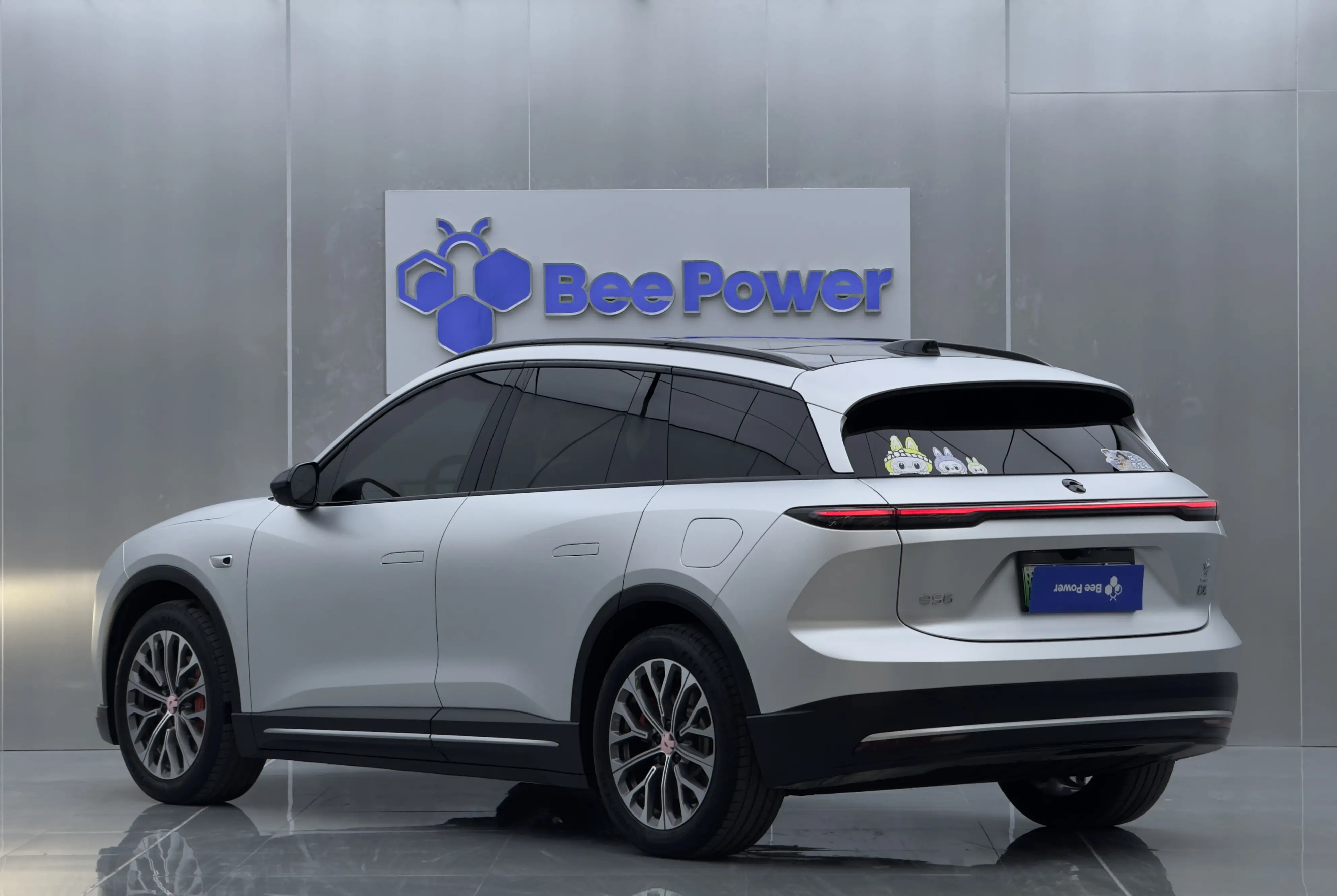 NIO ES6